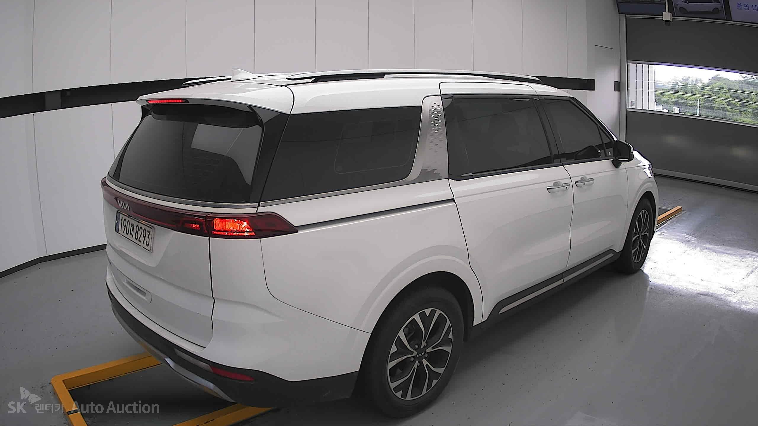 2022 - kia carnival