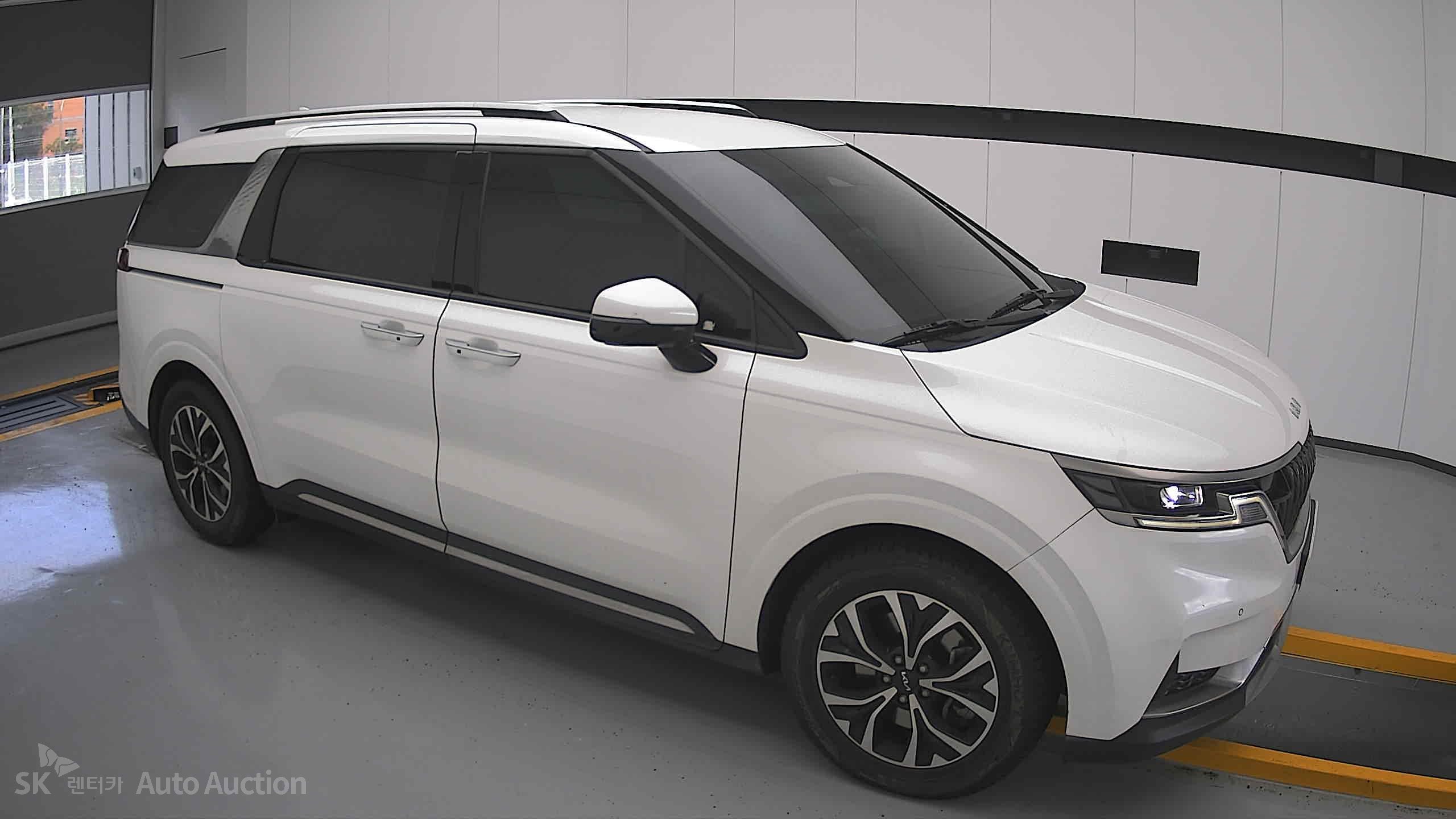 2022 - kia carnival