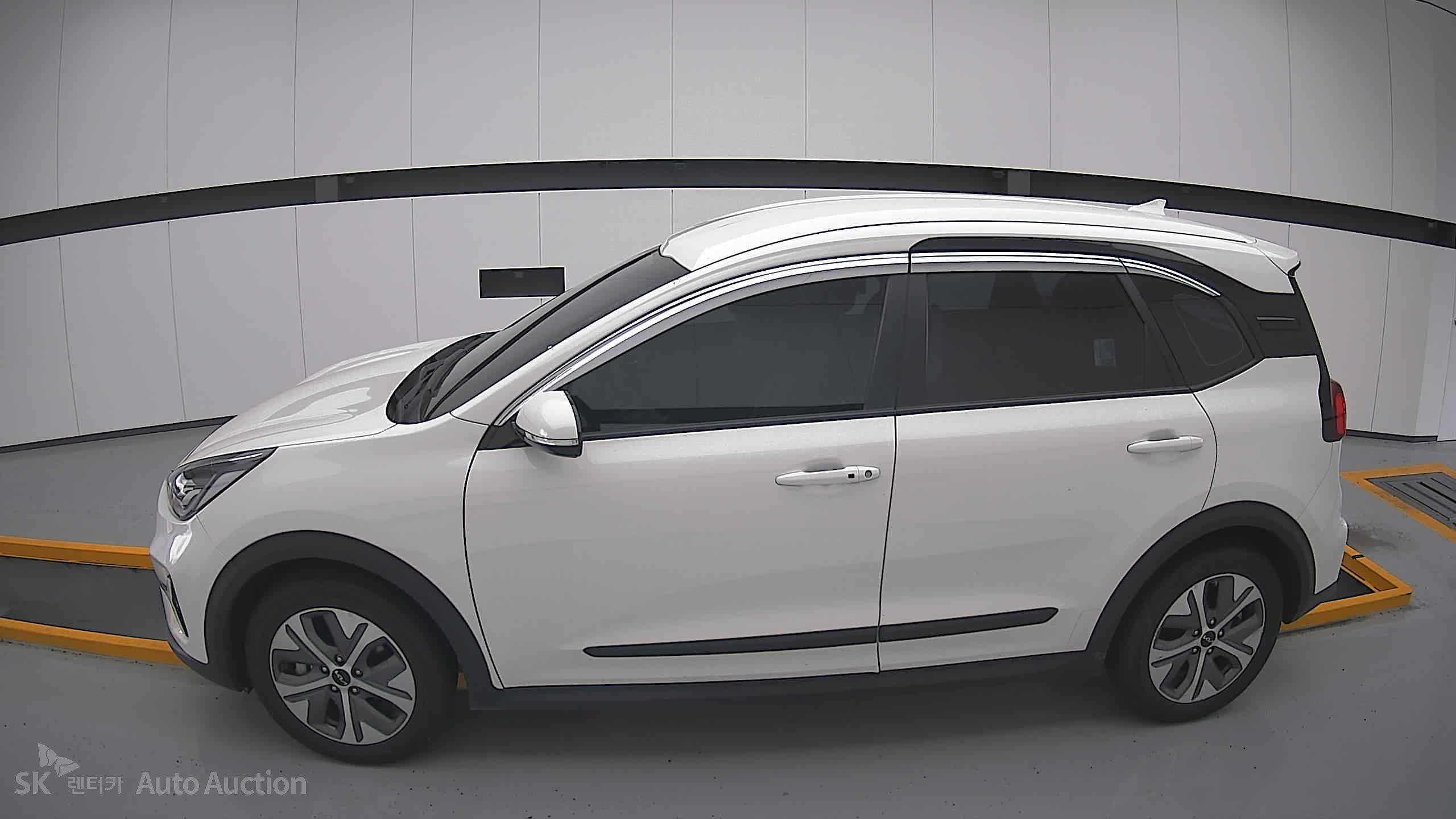 2023 - kia niro