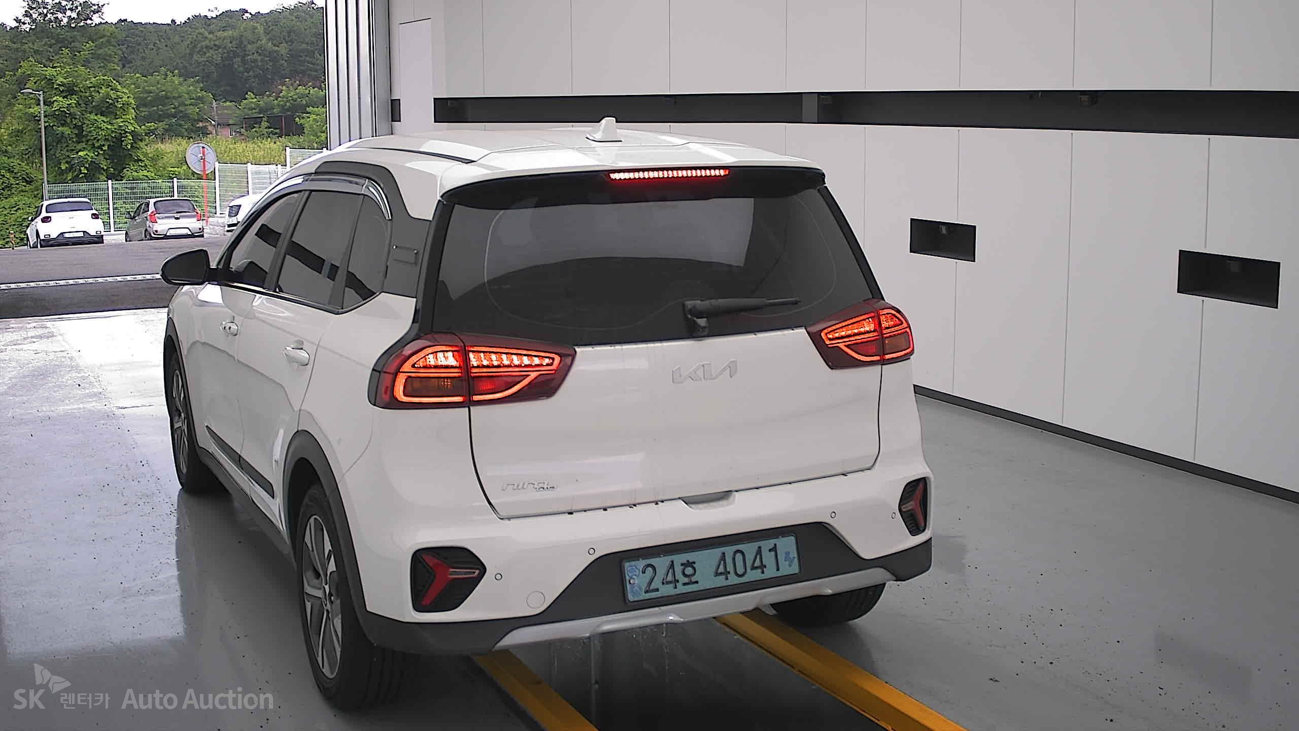 2023 - kia niro