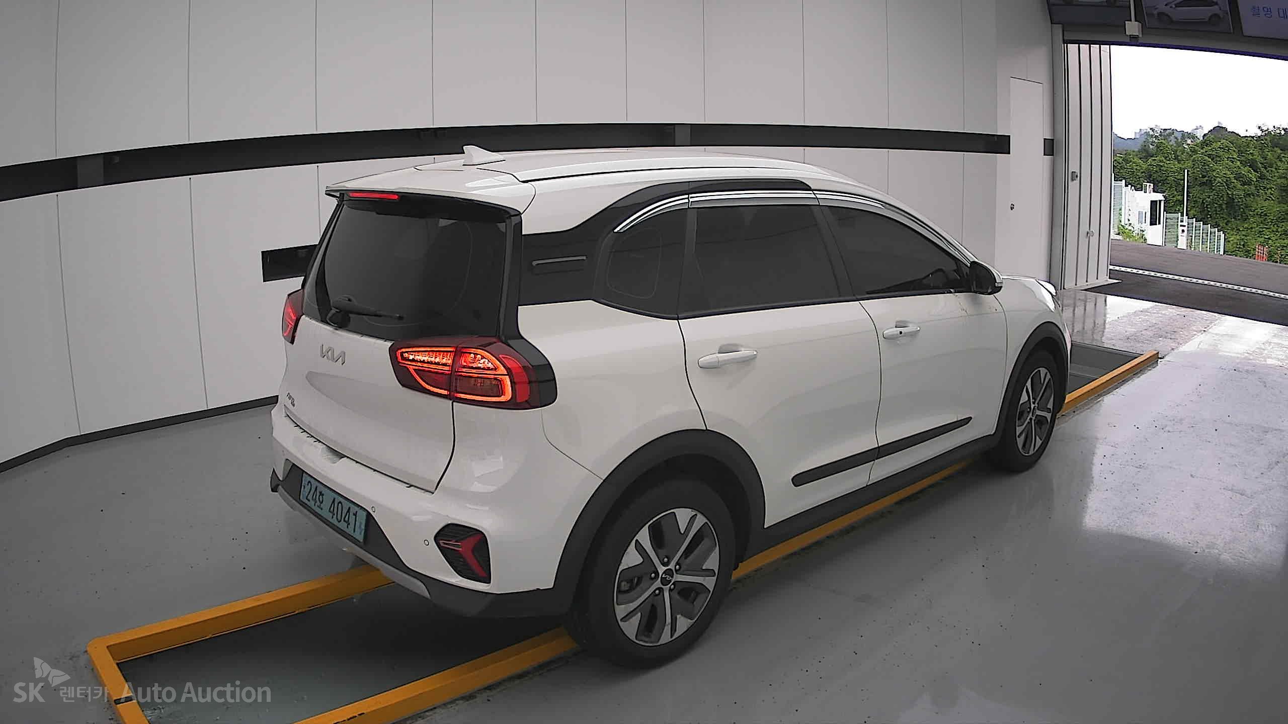 2023 - kia niro