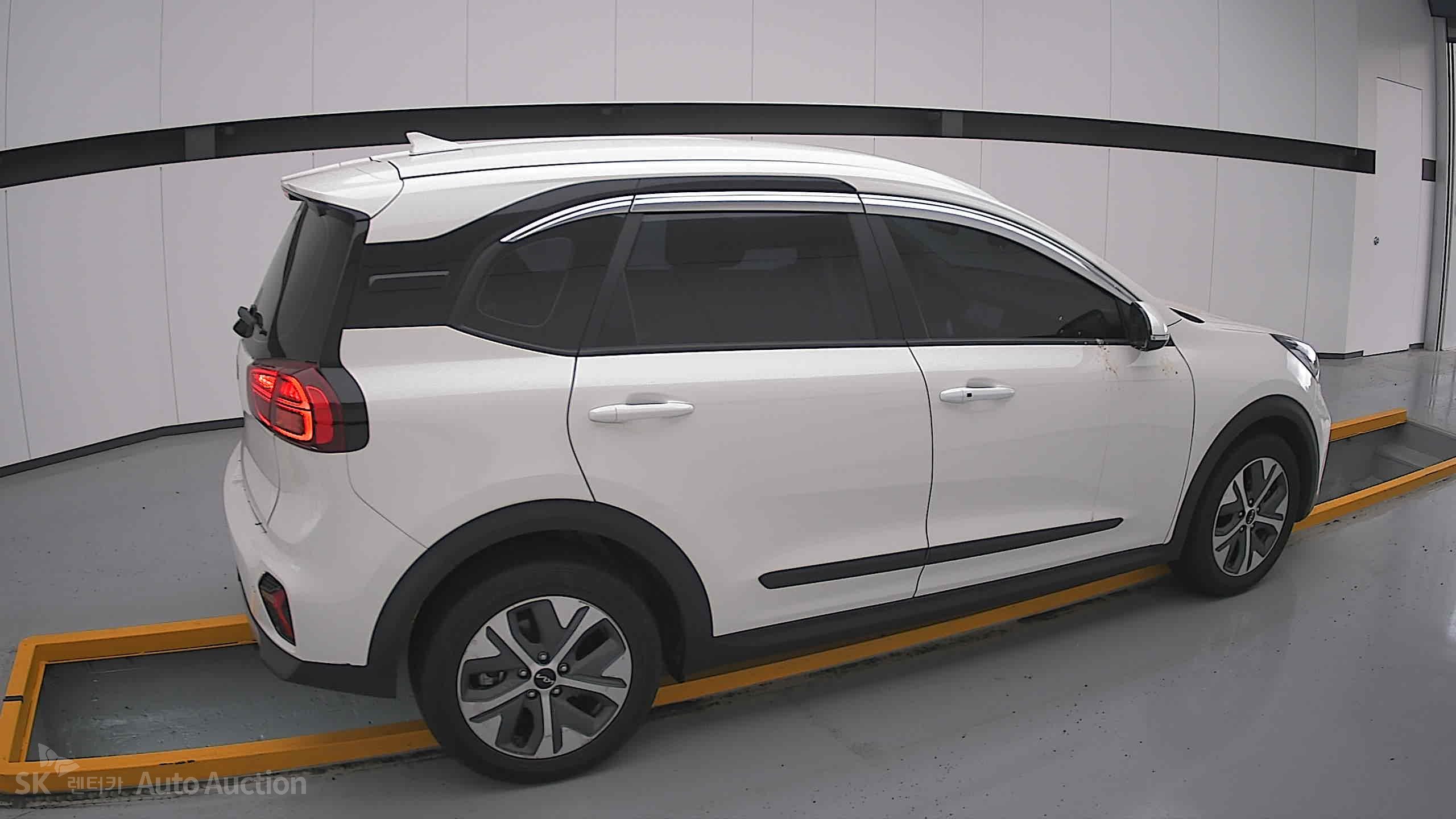 2023 - kia niro