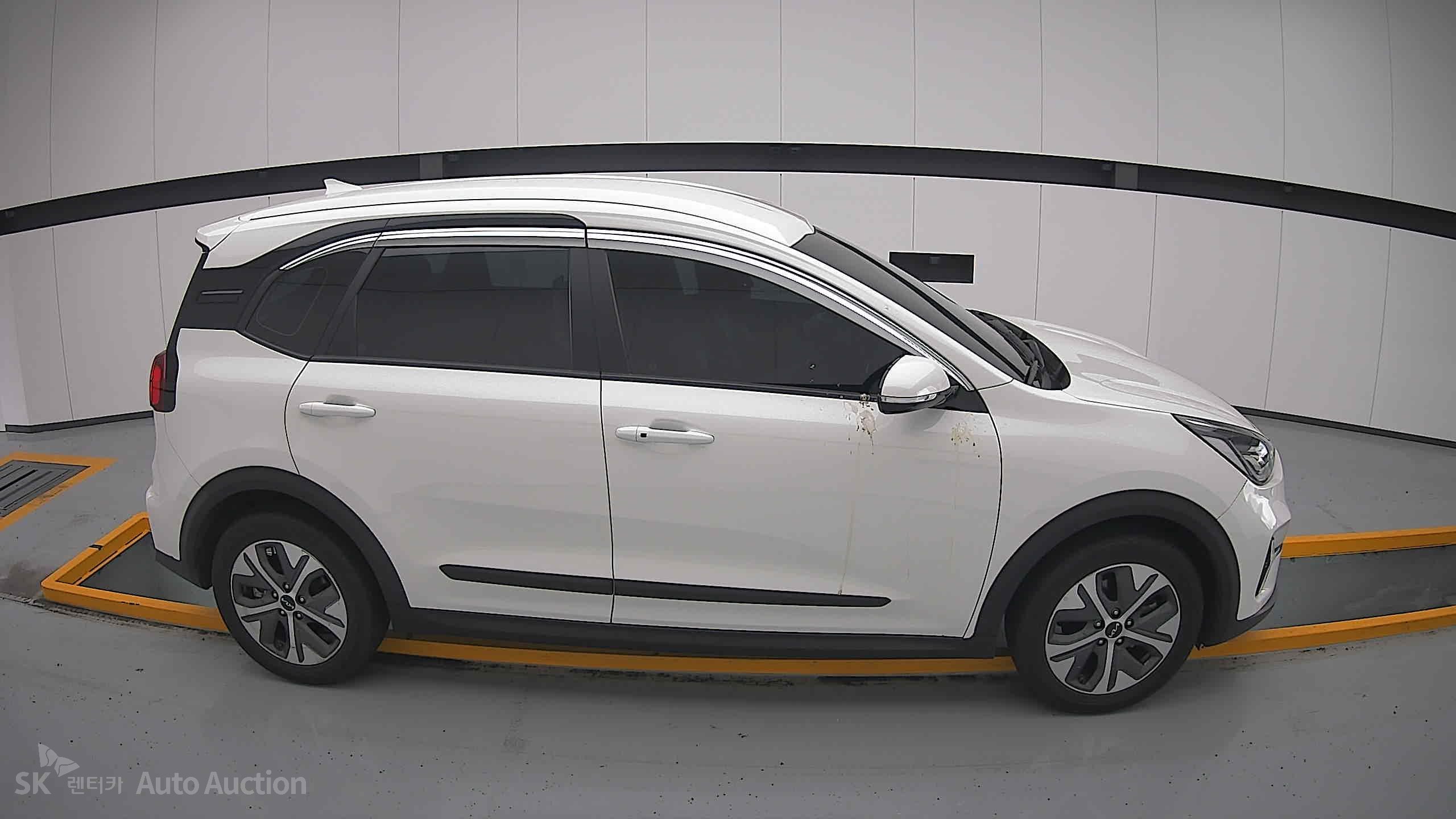 2023 - kia niro
