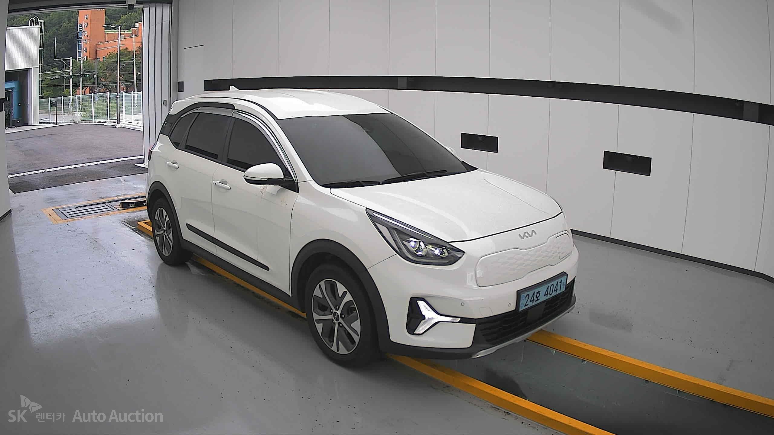 2023 - kia niro