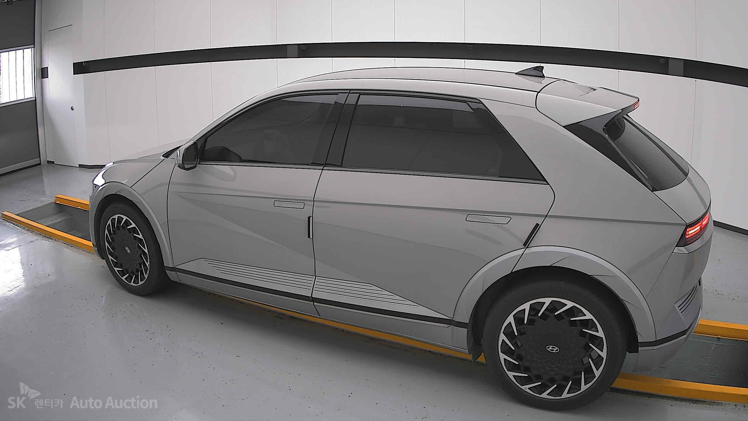 2022 - hyundai ioniq