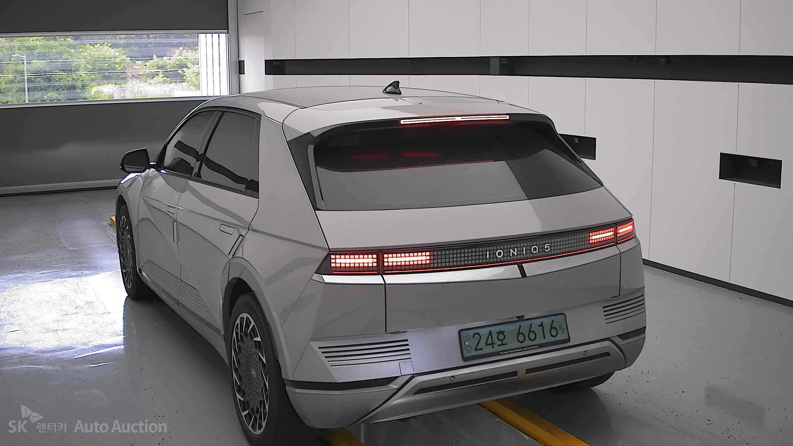 2022 - hyundai ioniq