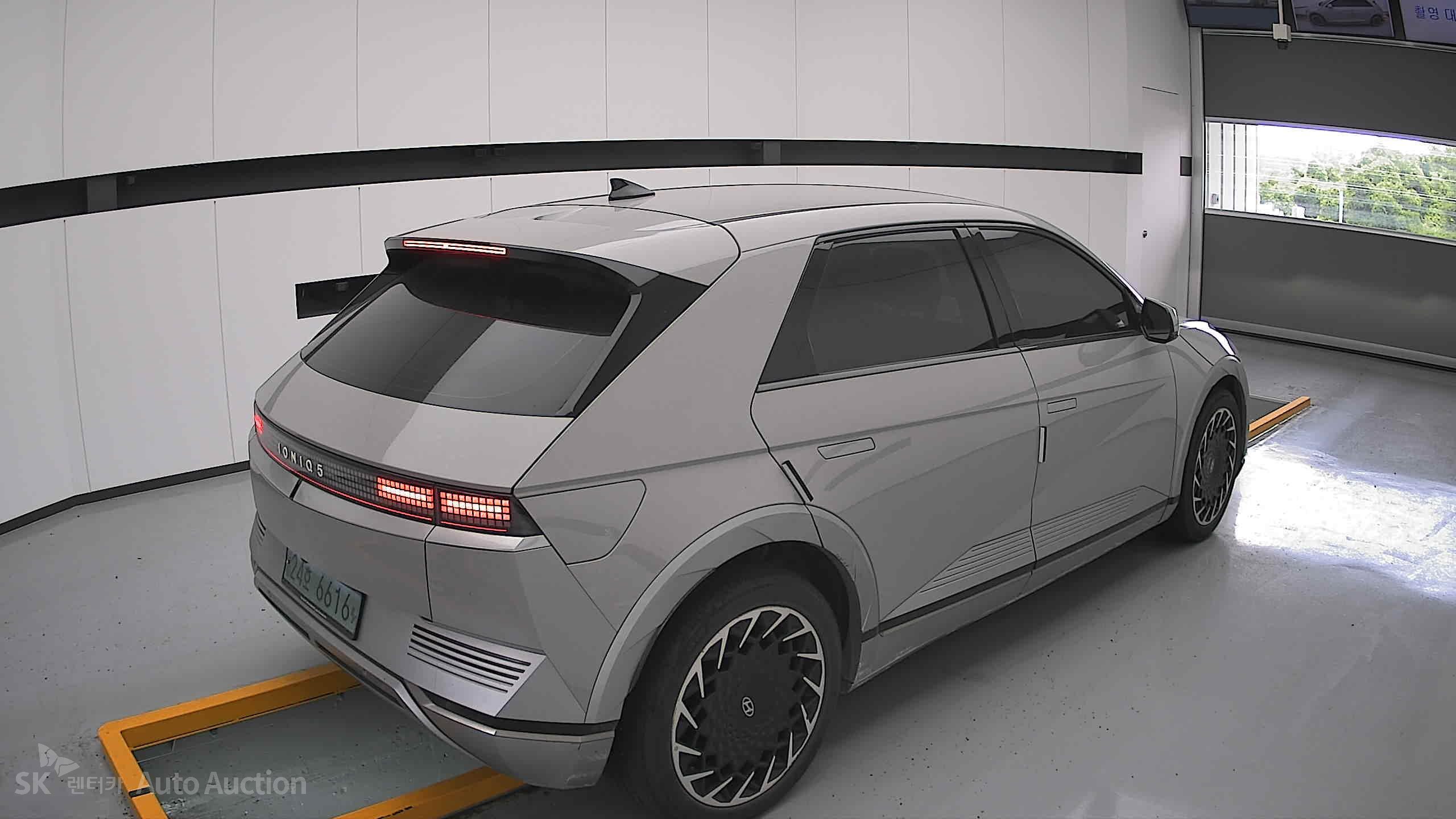 2022 - hyundai ioniq