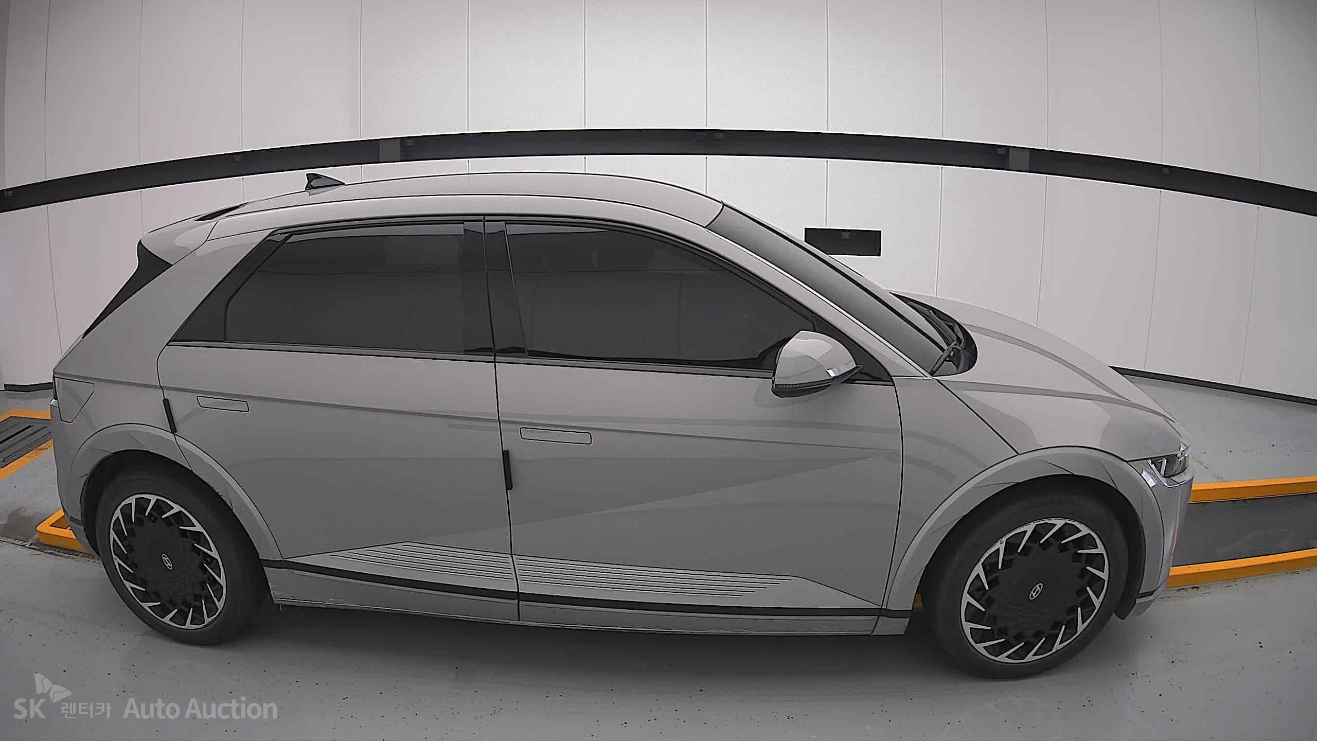 2022 - hyundai ioniq
