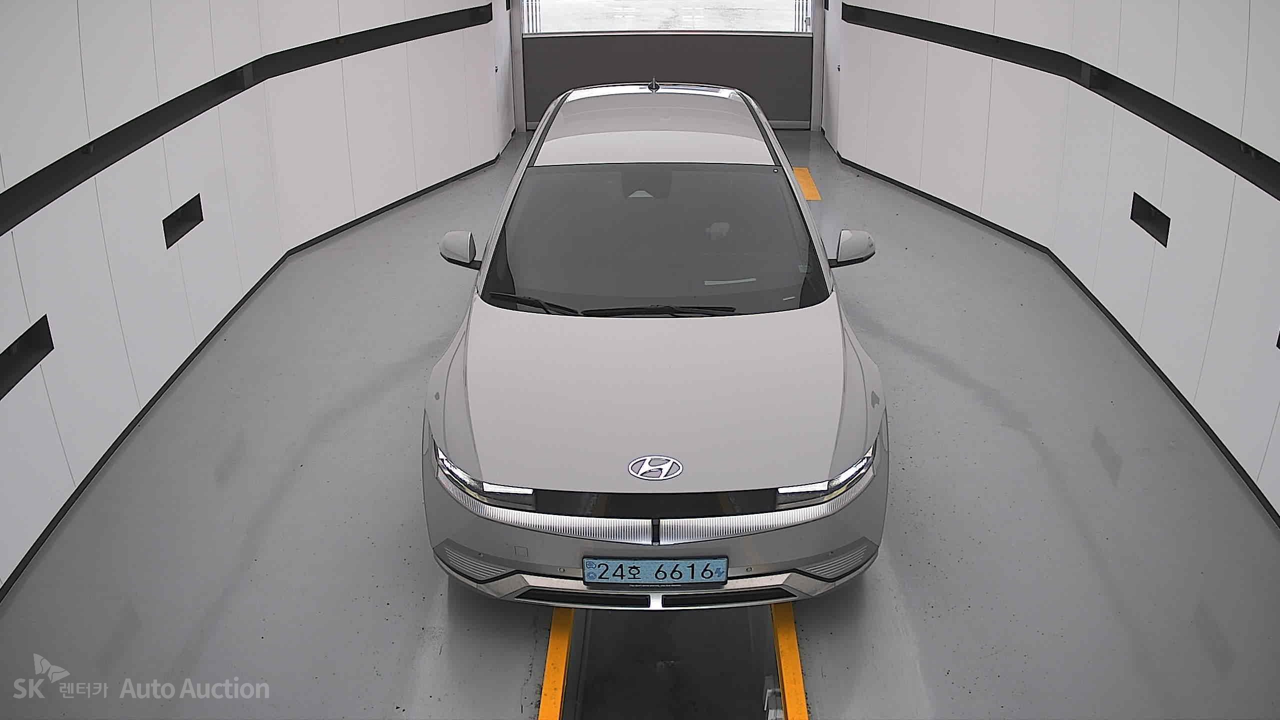 2022 - hyundai ioniq