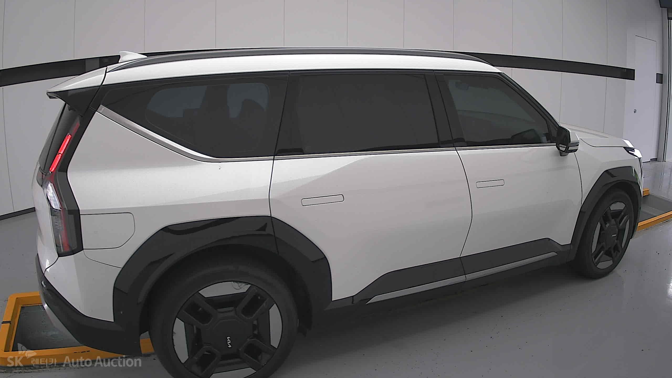 2024 - kia ev9