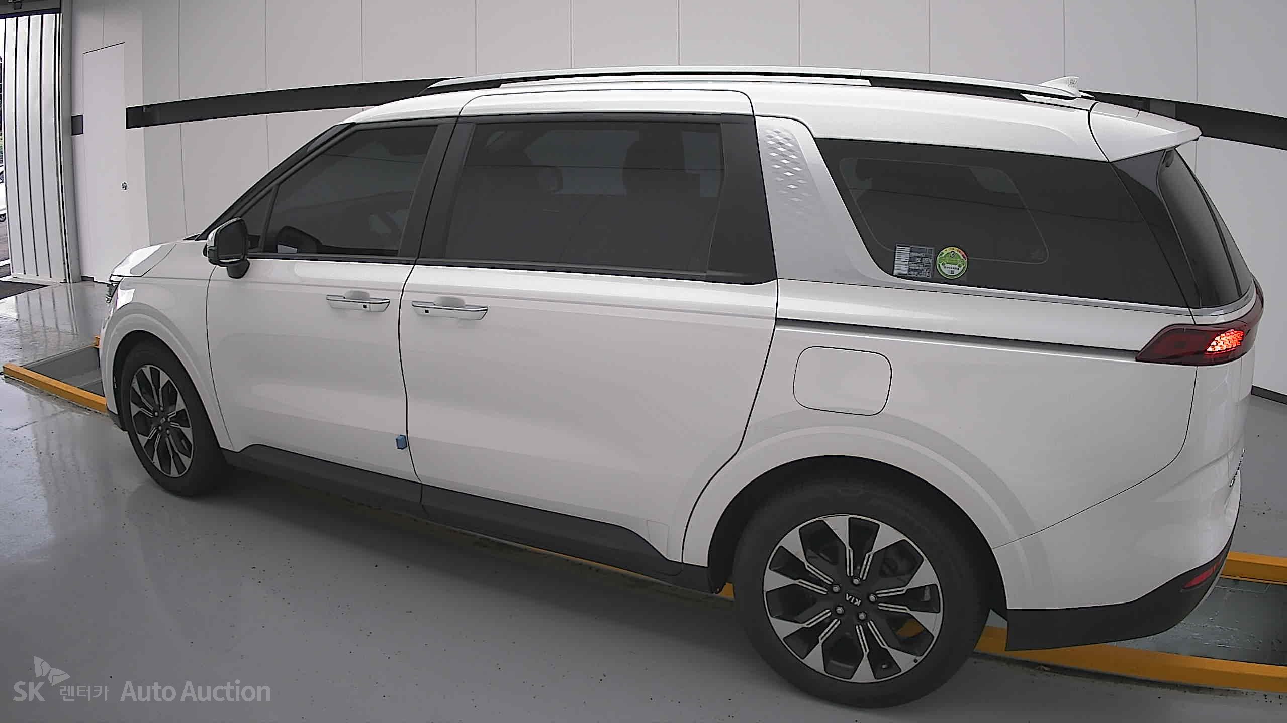 2021 - kia carnival