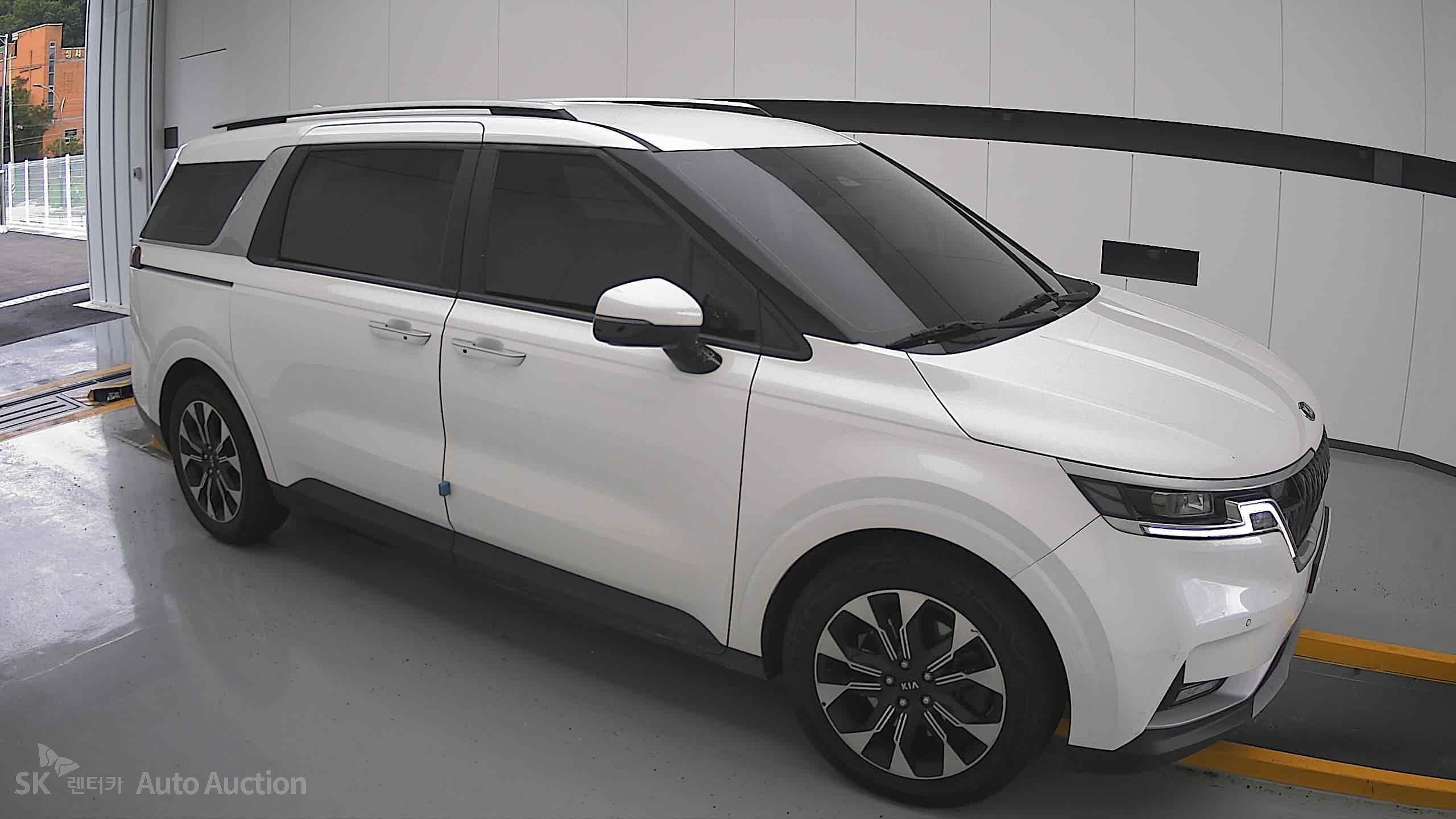 2021 - kia carnival