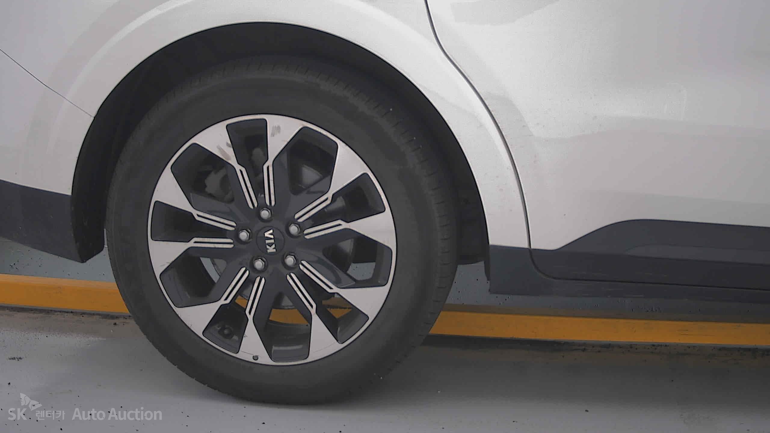 2021 - kia carnival