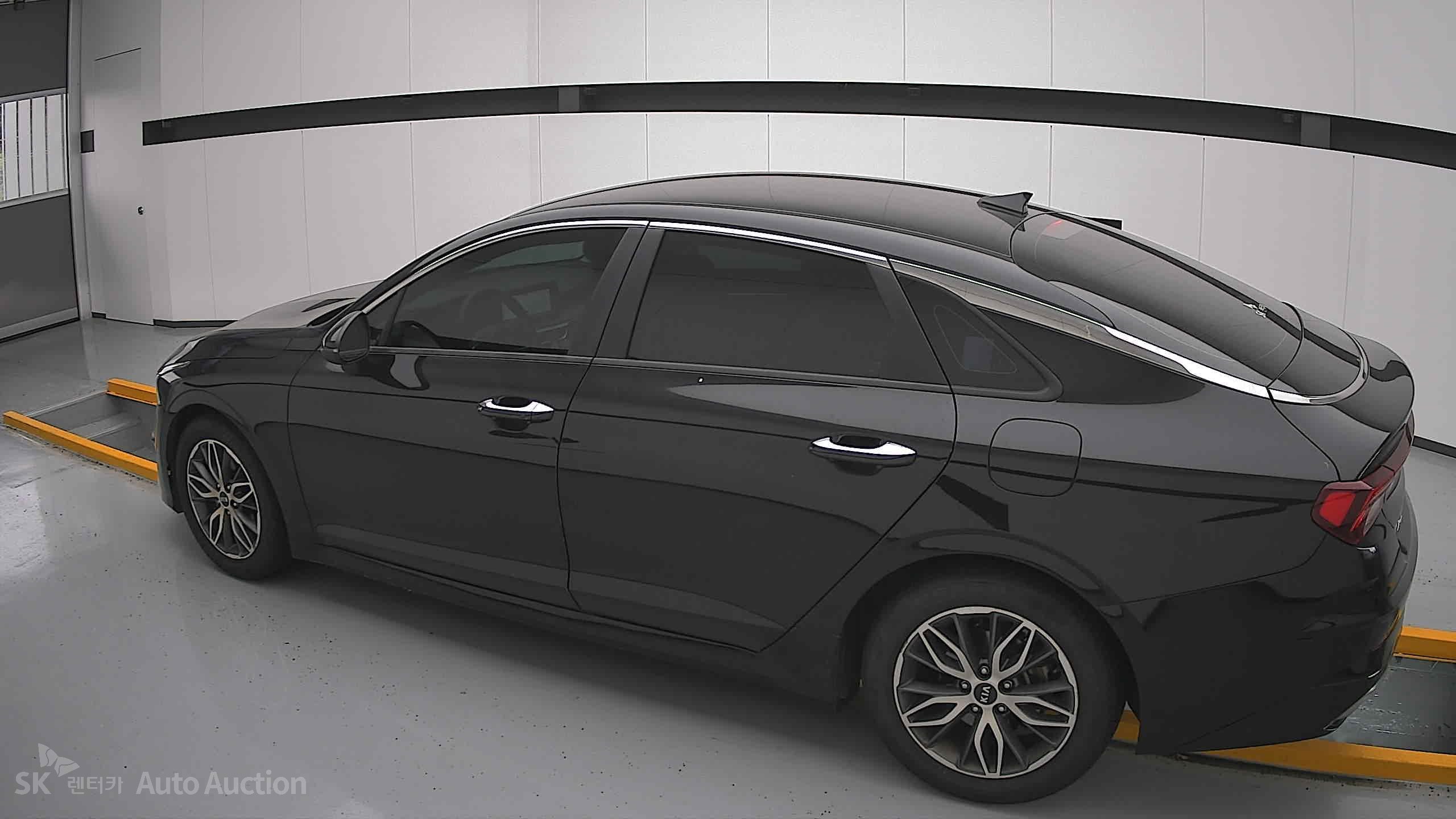2021 - kia k5