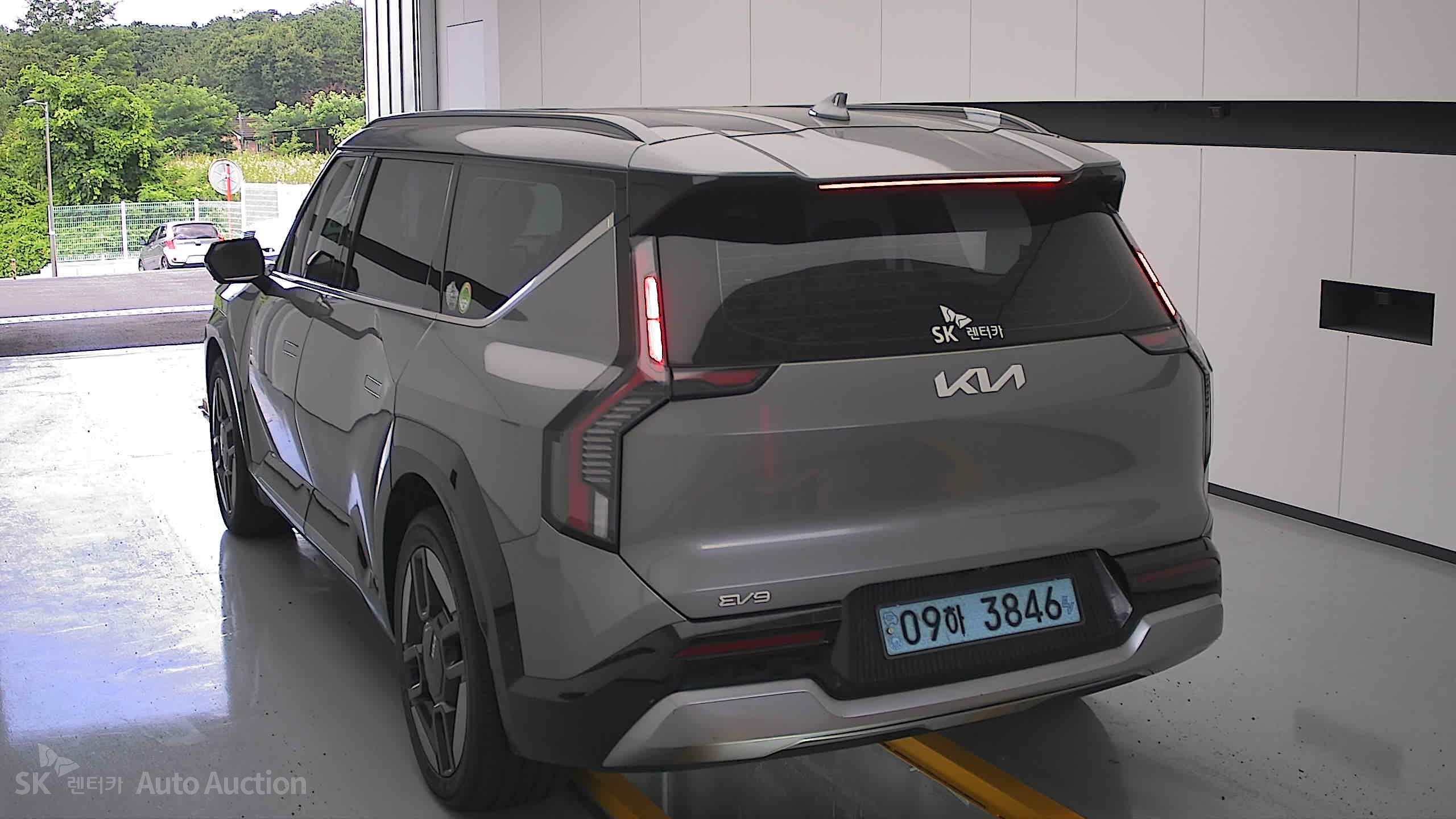 2024 - kia ev9