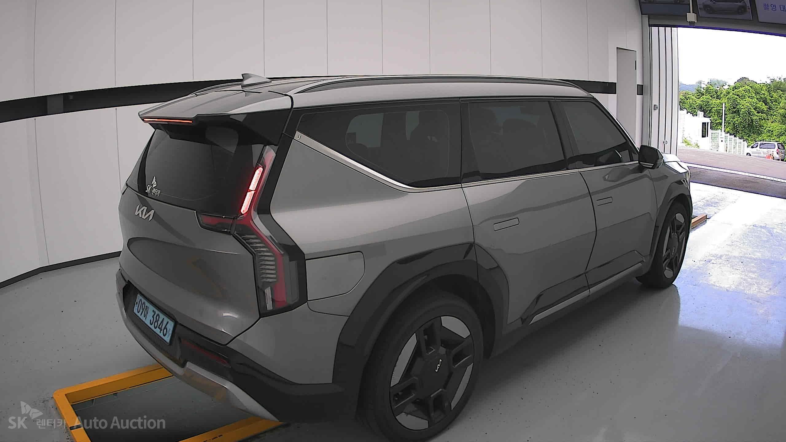 2024 - kia ev9