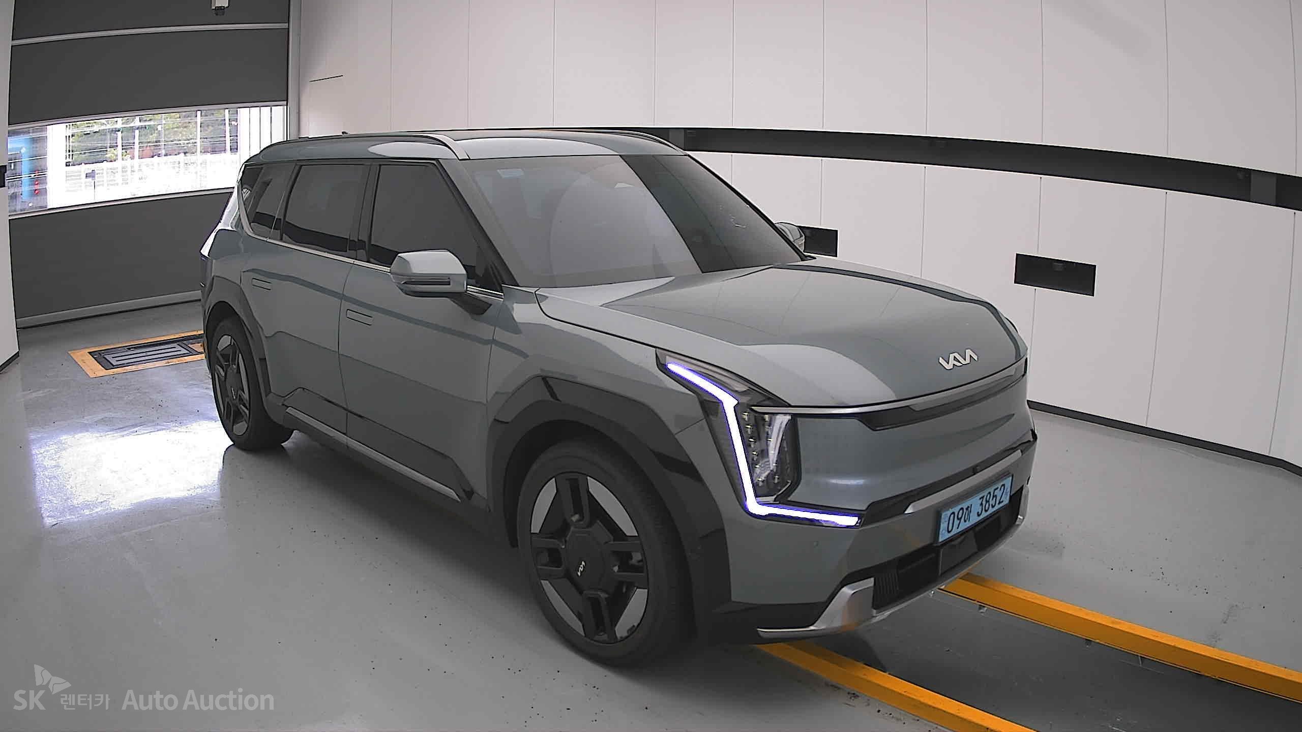 2024 - kia ev9