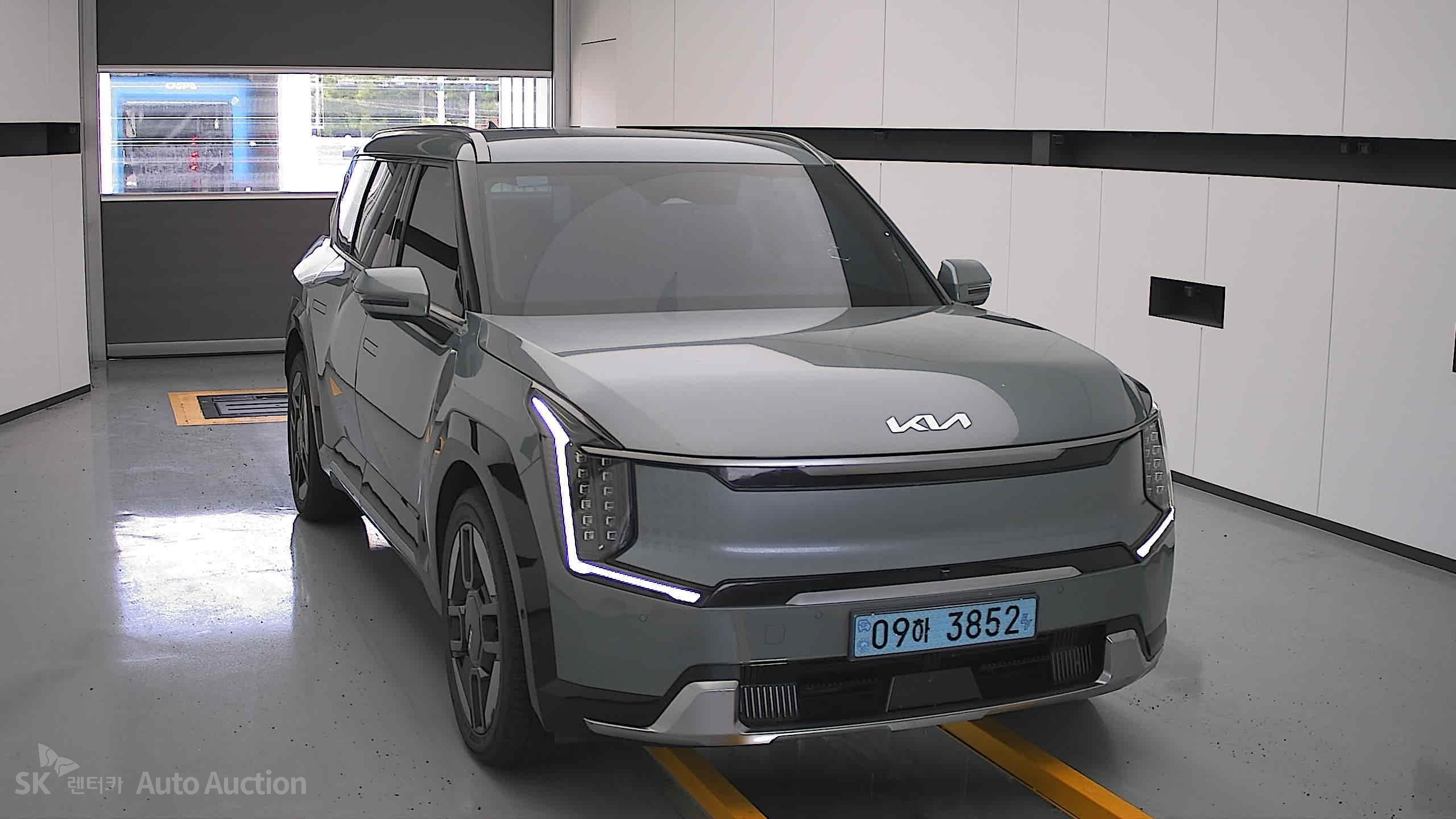 2024 - kia ev9
