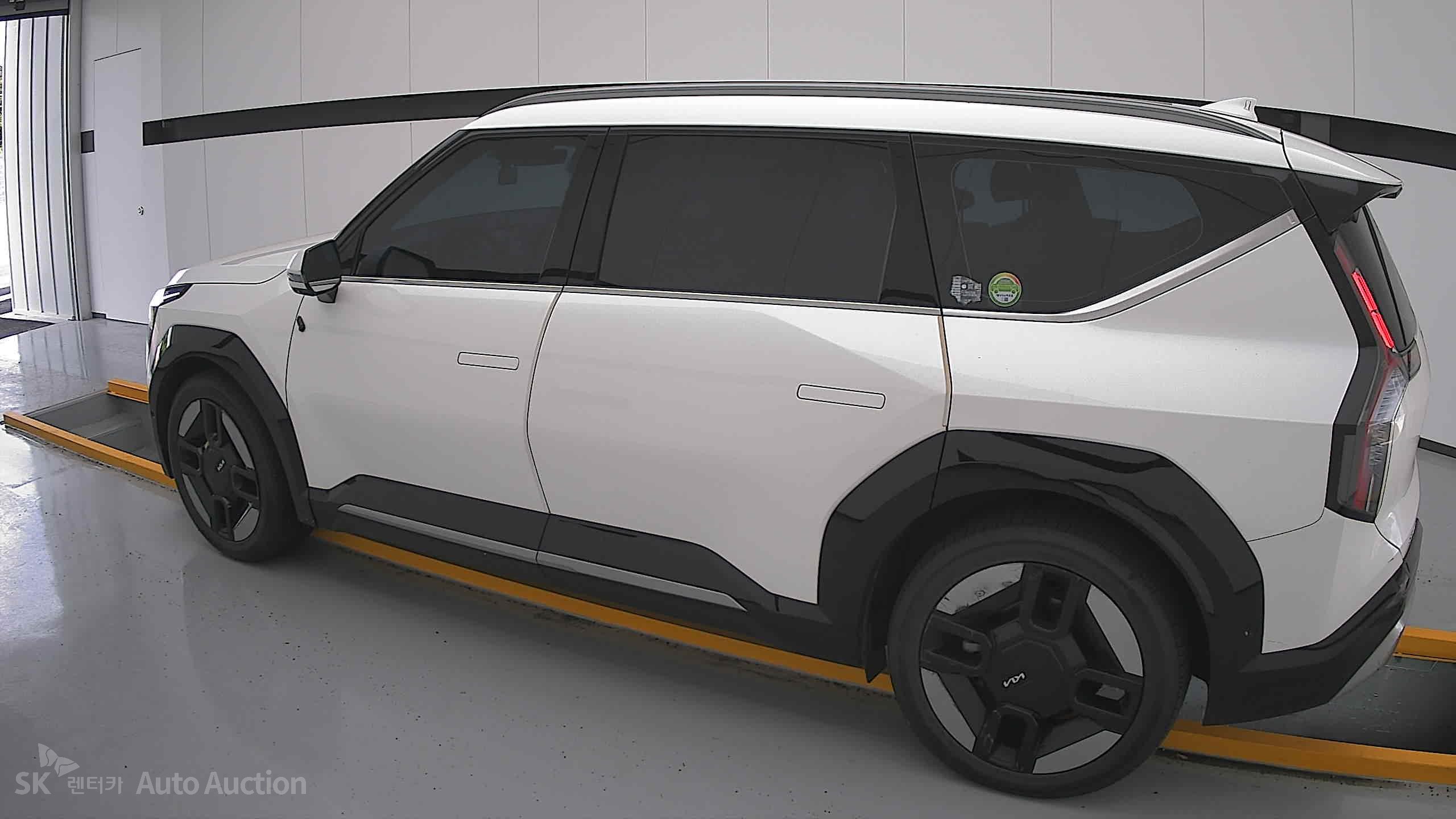 2024 - kia ev9