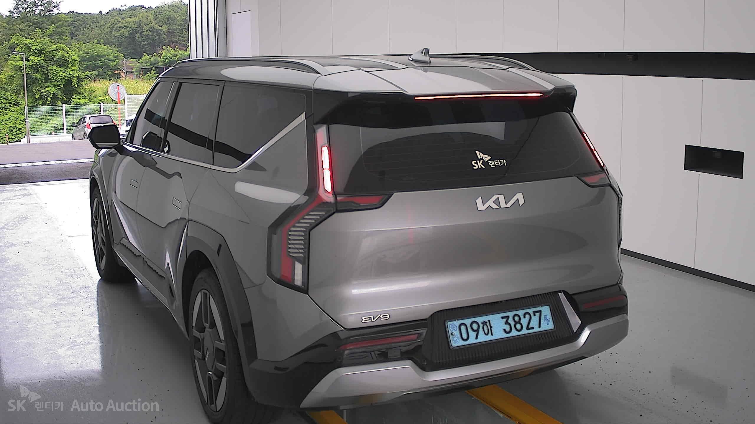 2024 - kia ev9