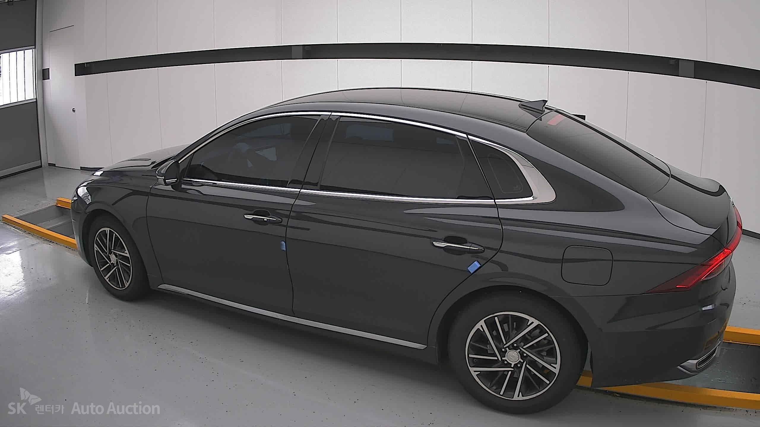 2021 - hyundai grandeur