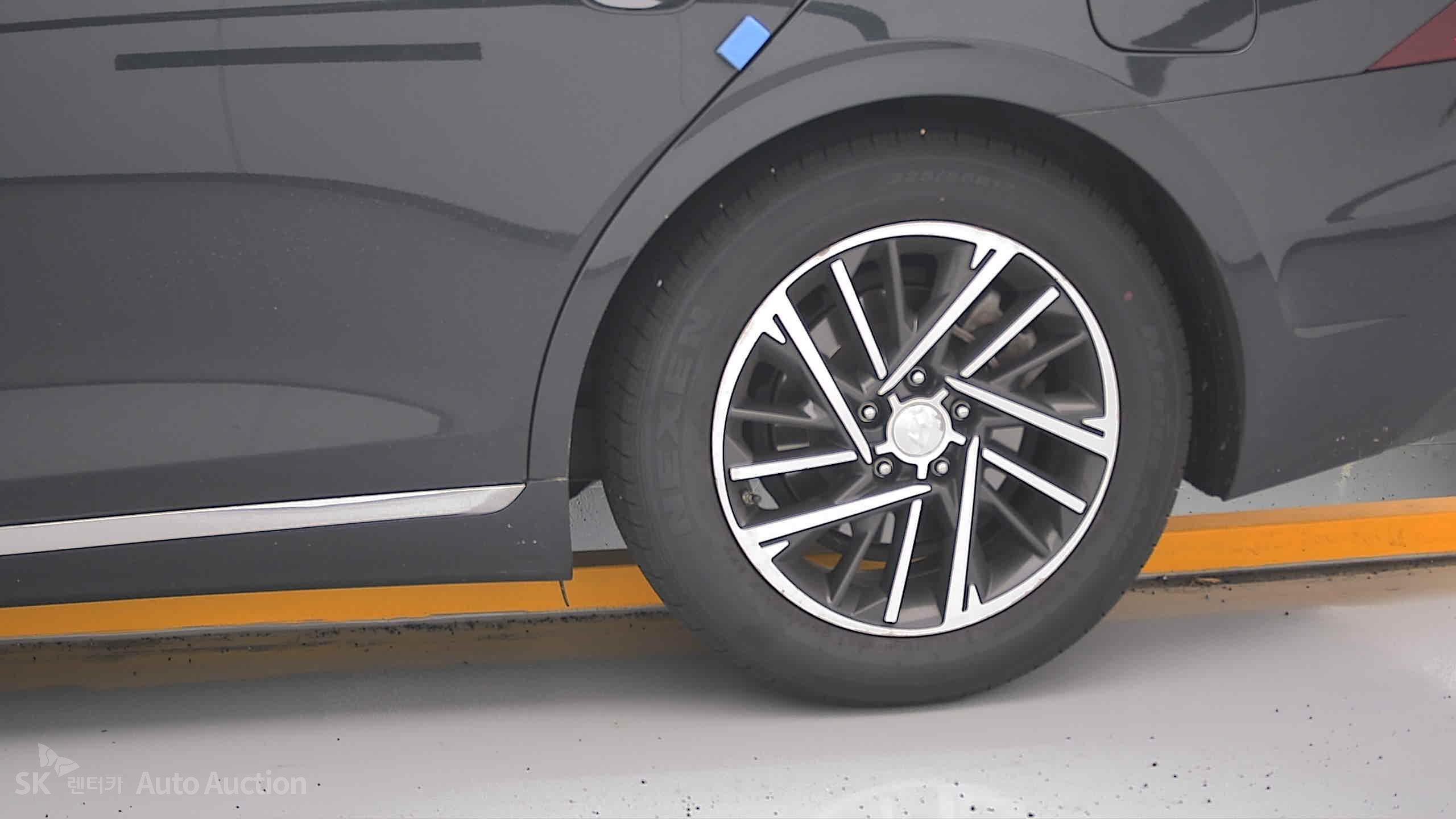 2021 - hyundai grandeur