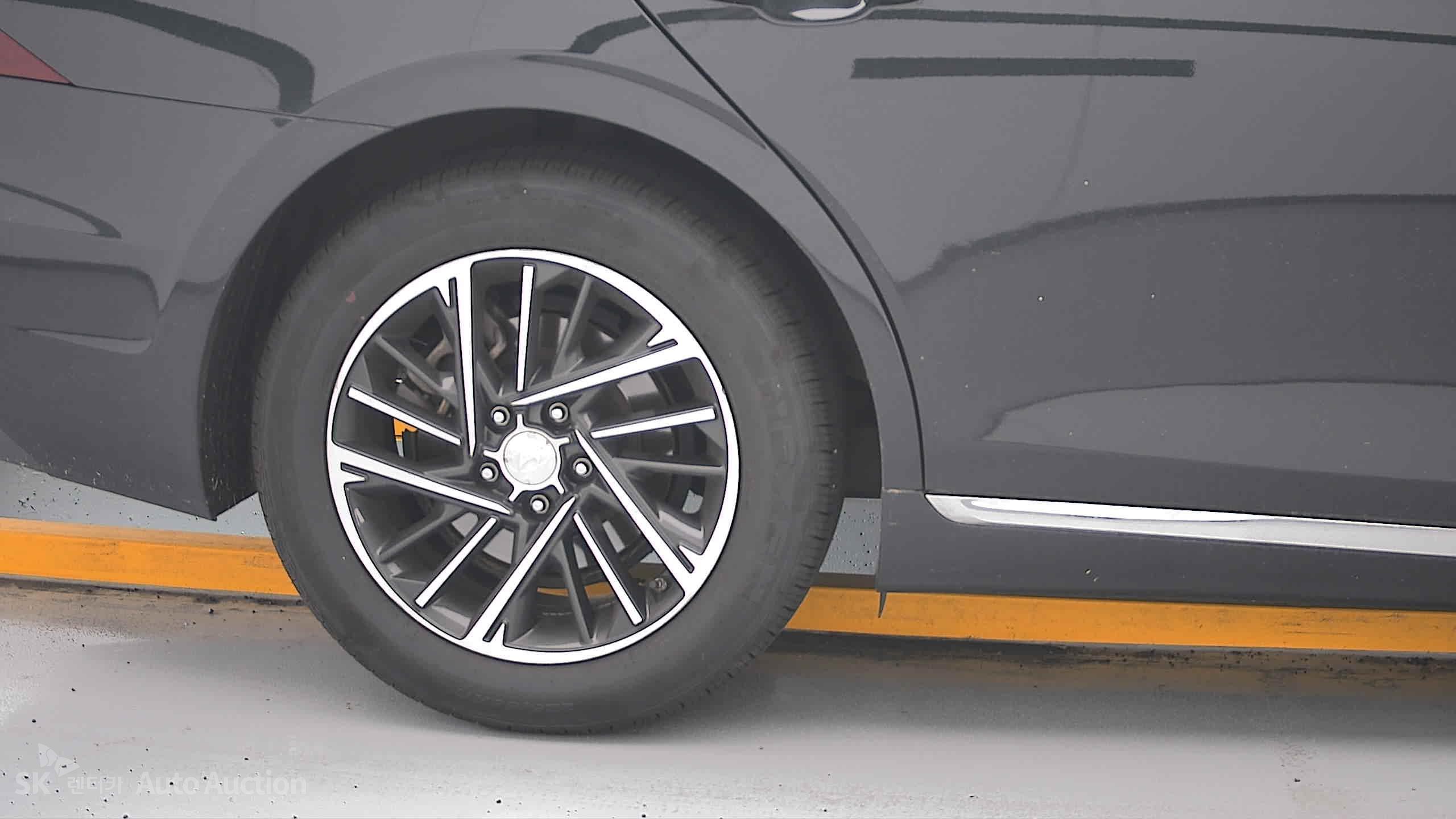 2021 - hyundai grandeur