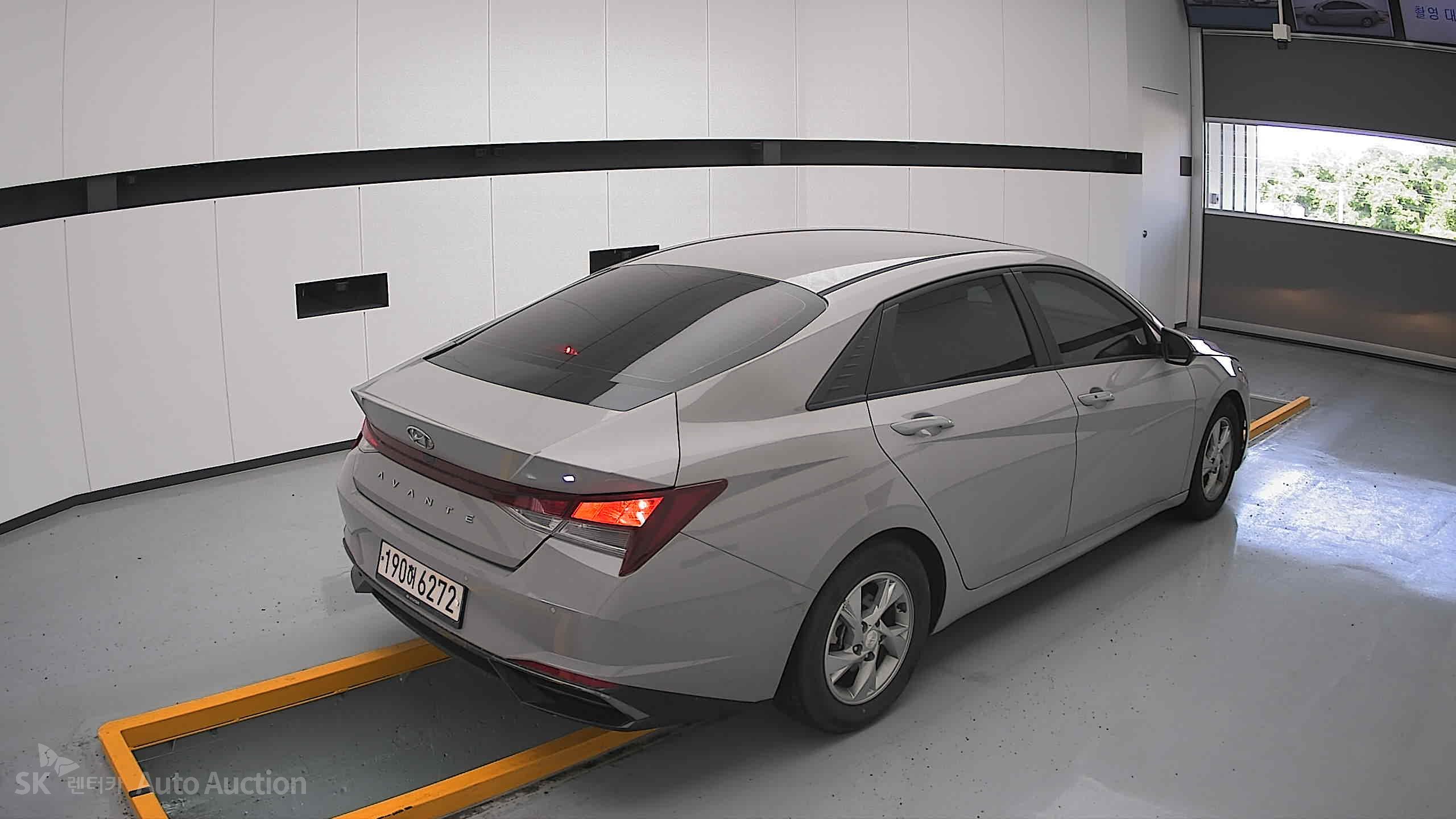2022 - hyundai avante