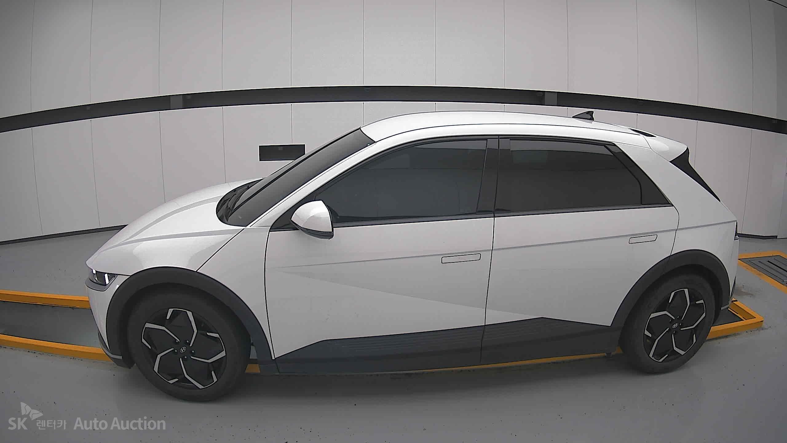2022 - hyundai ioniq