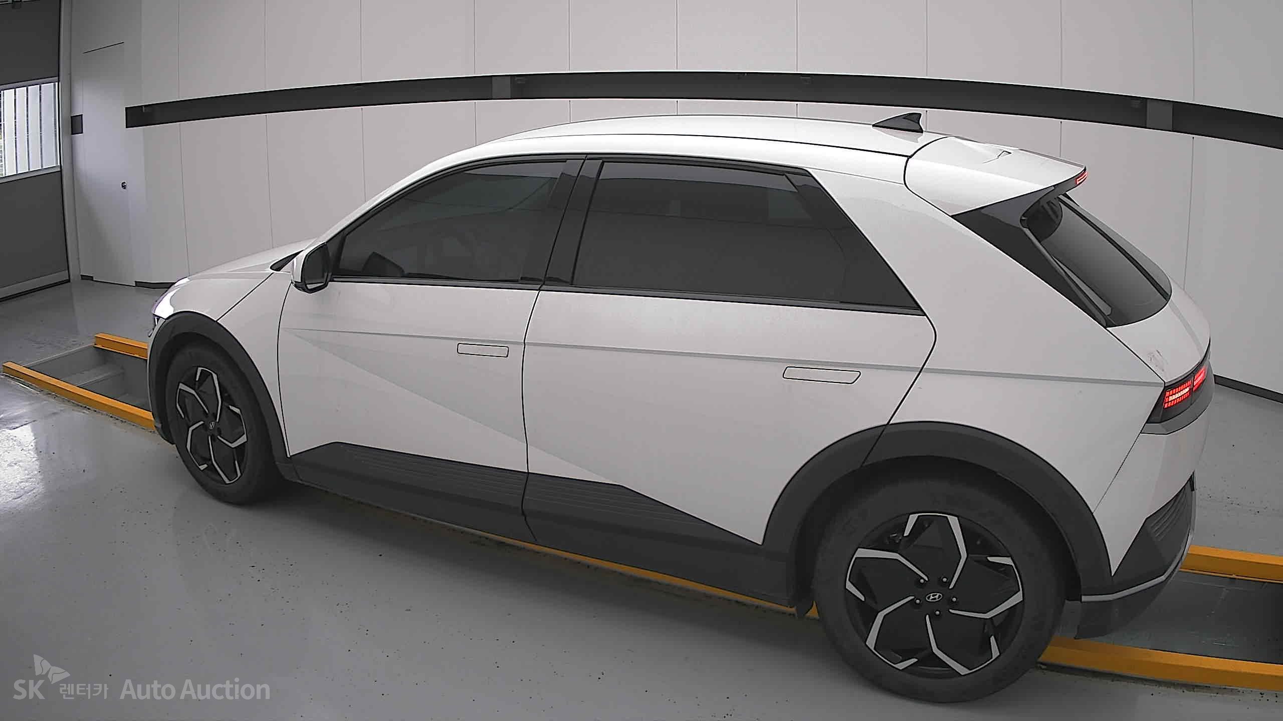 2022 - hyundai ioniq