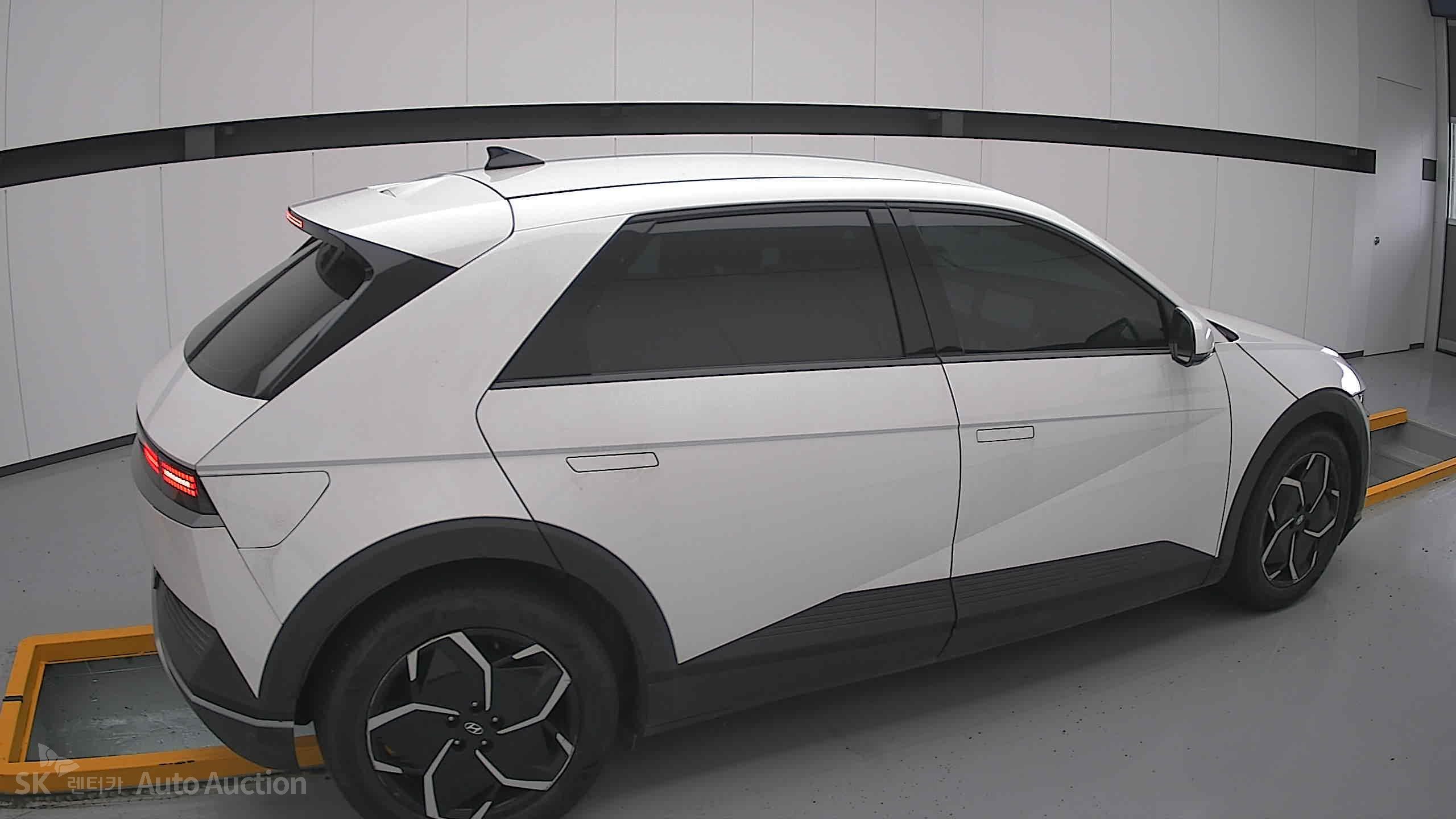 2022 - hyundai ioniq