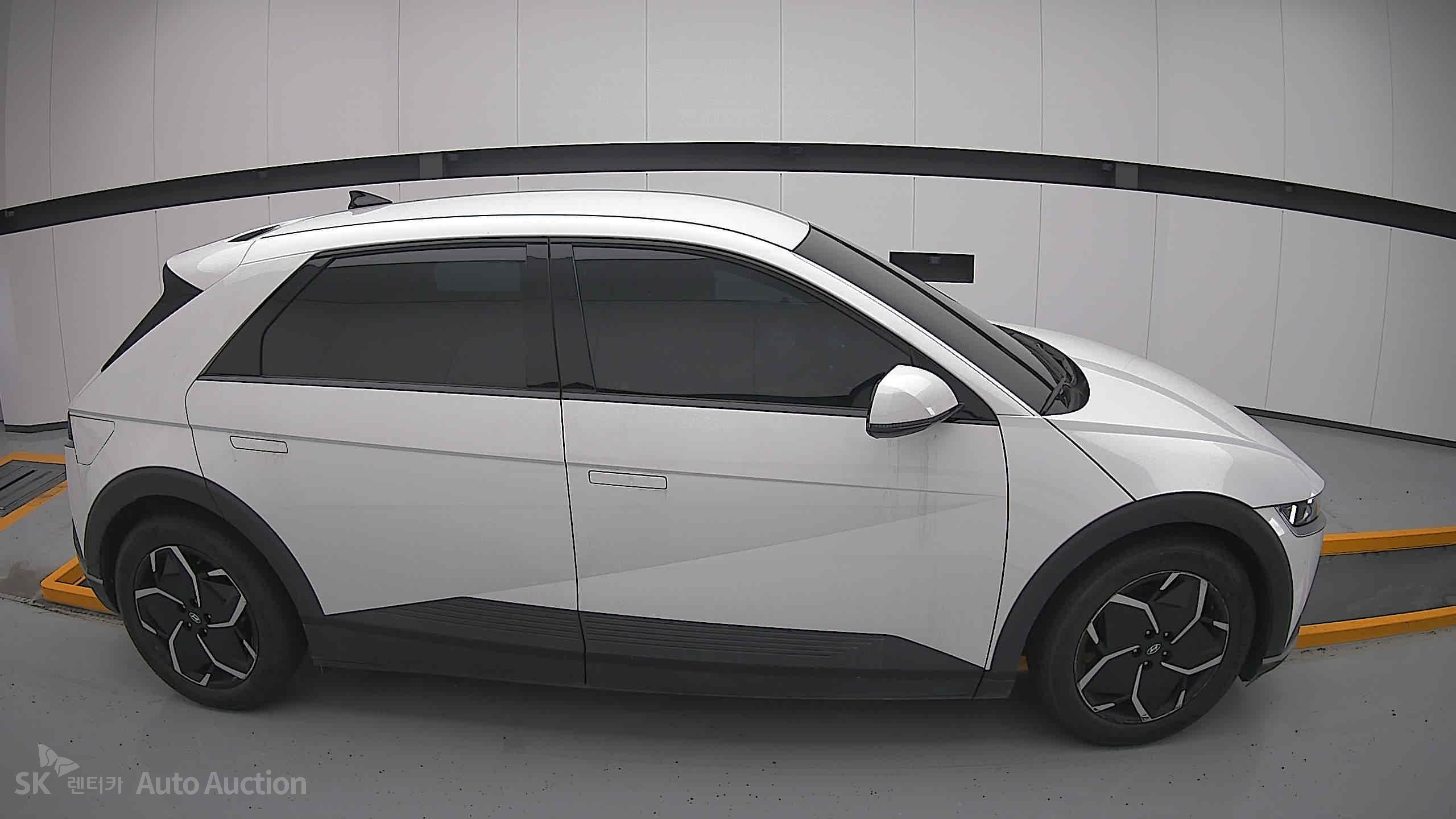 2022 - hyundai ioniq