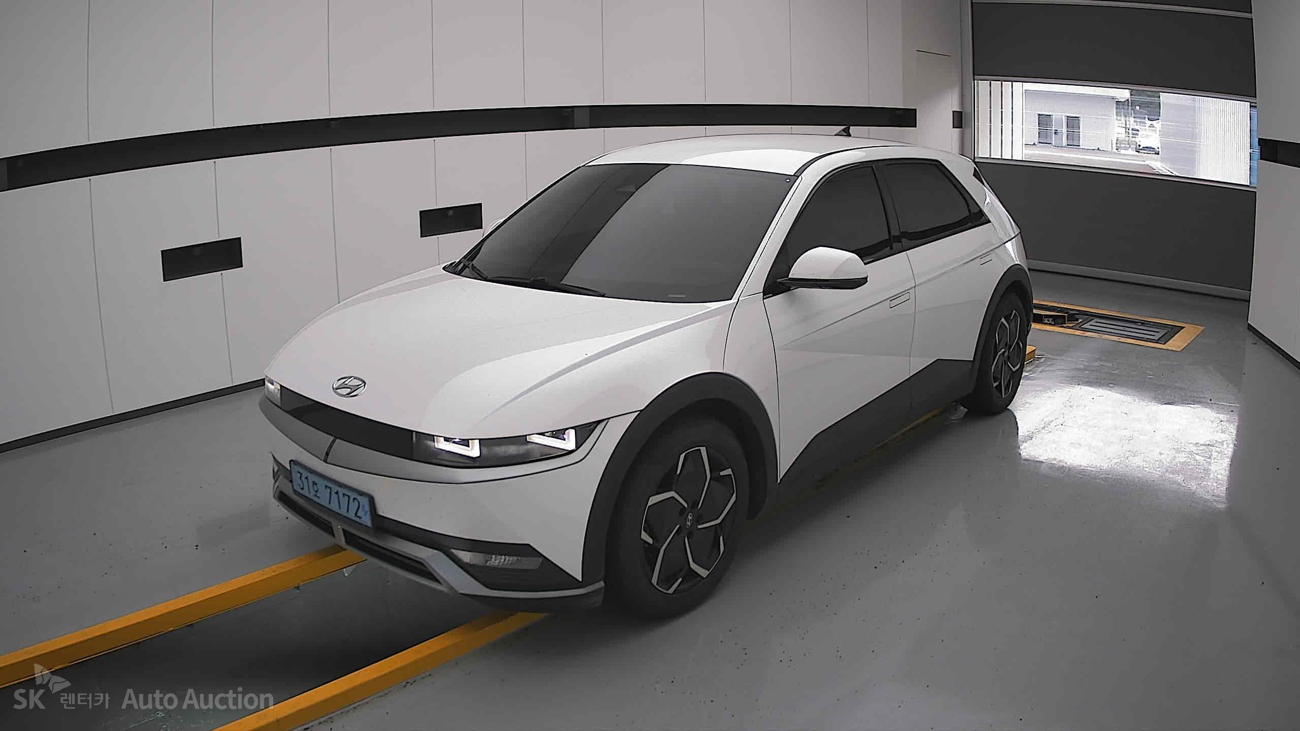 2022 - hyundai ioniq