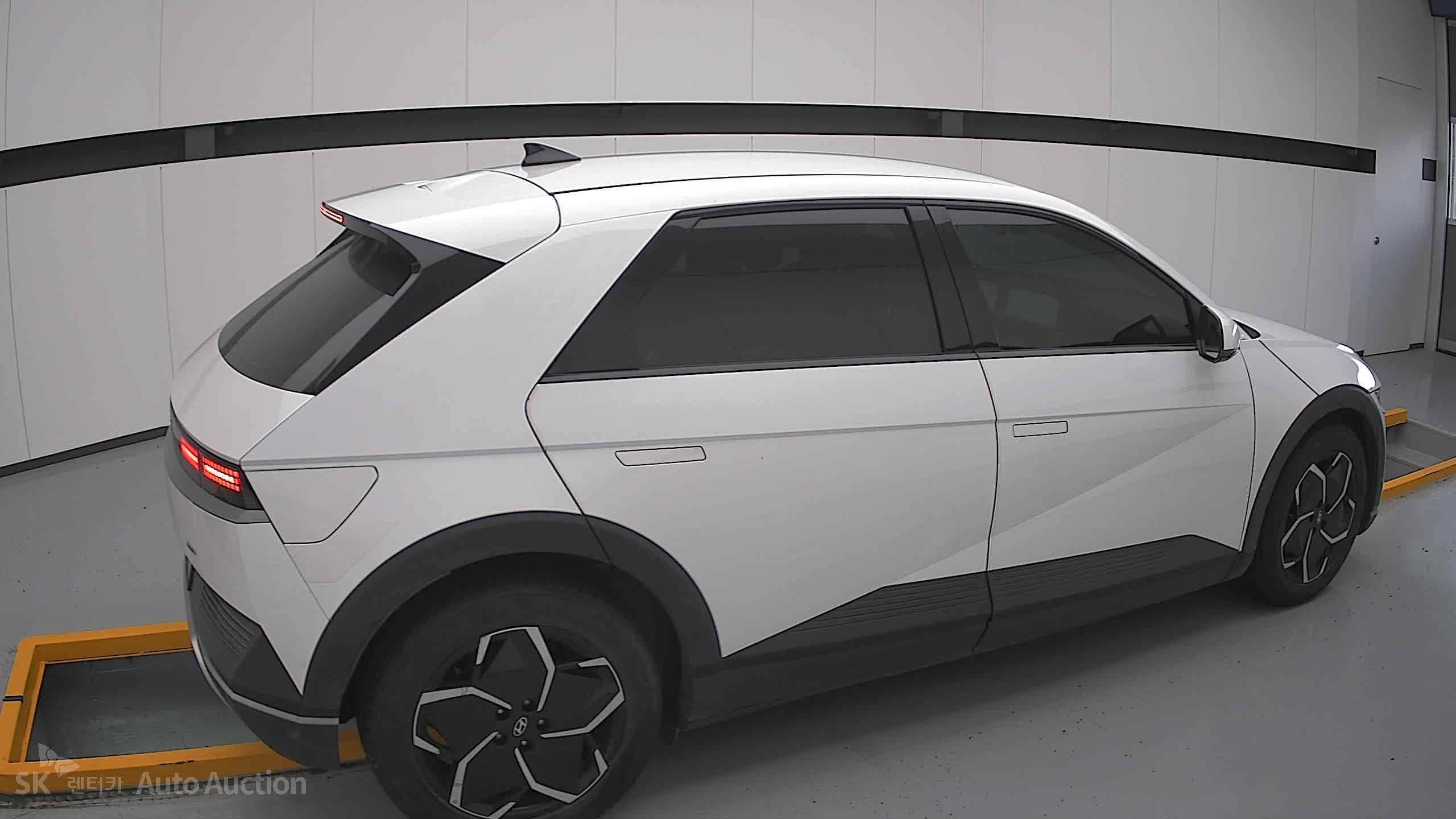 2022 - hyundai ioniq