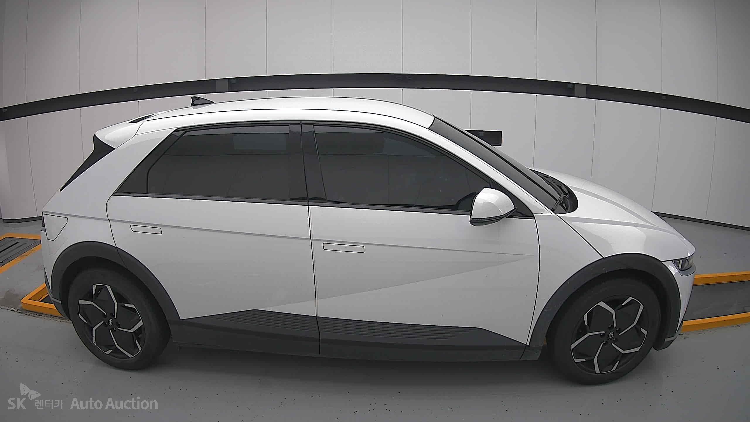 2022 - hyundai ioniq