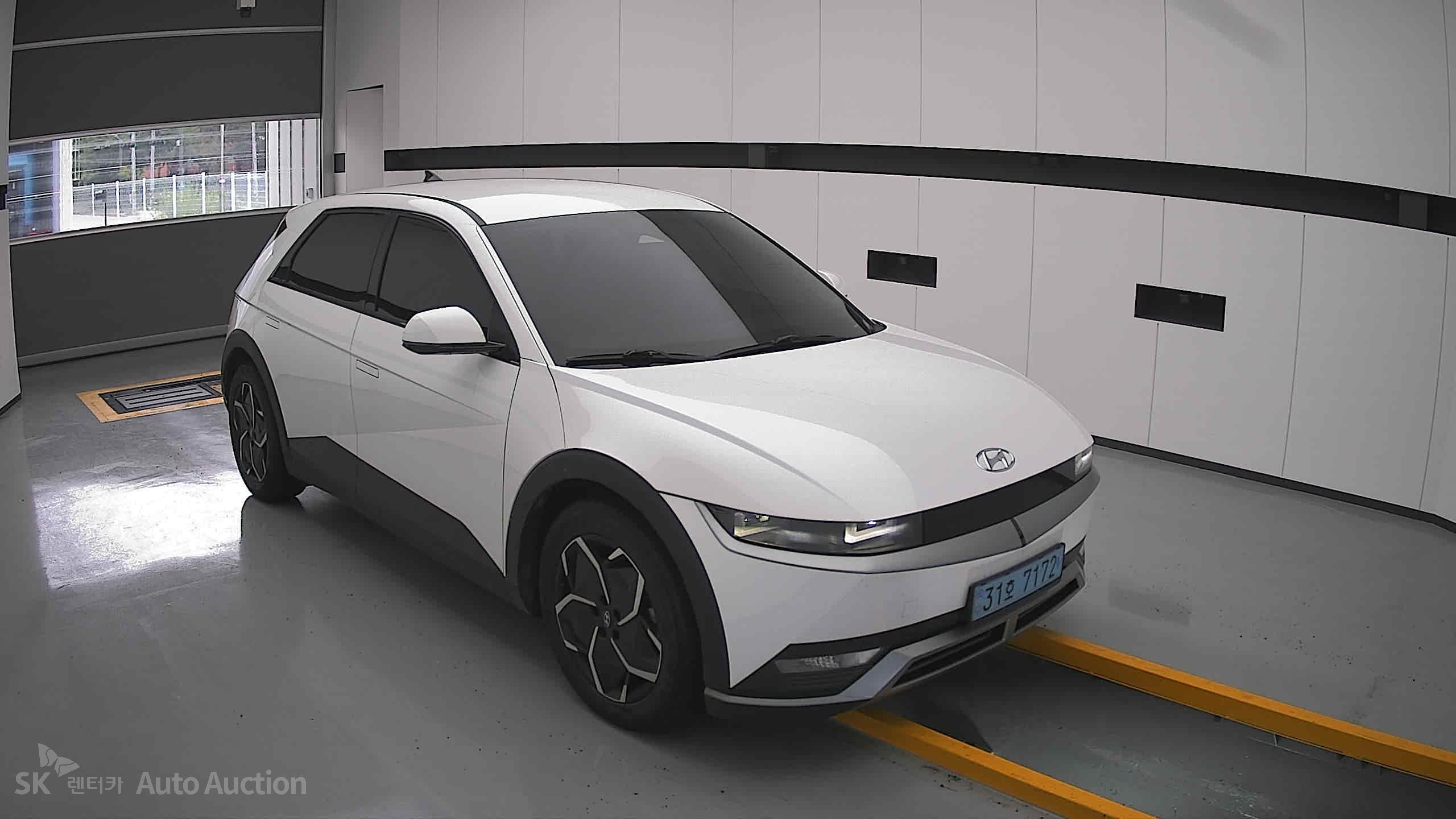 2022 - hyundai ioniq