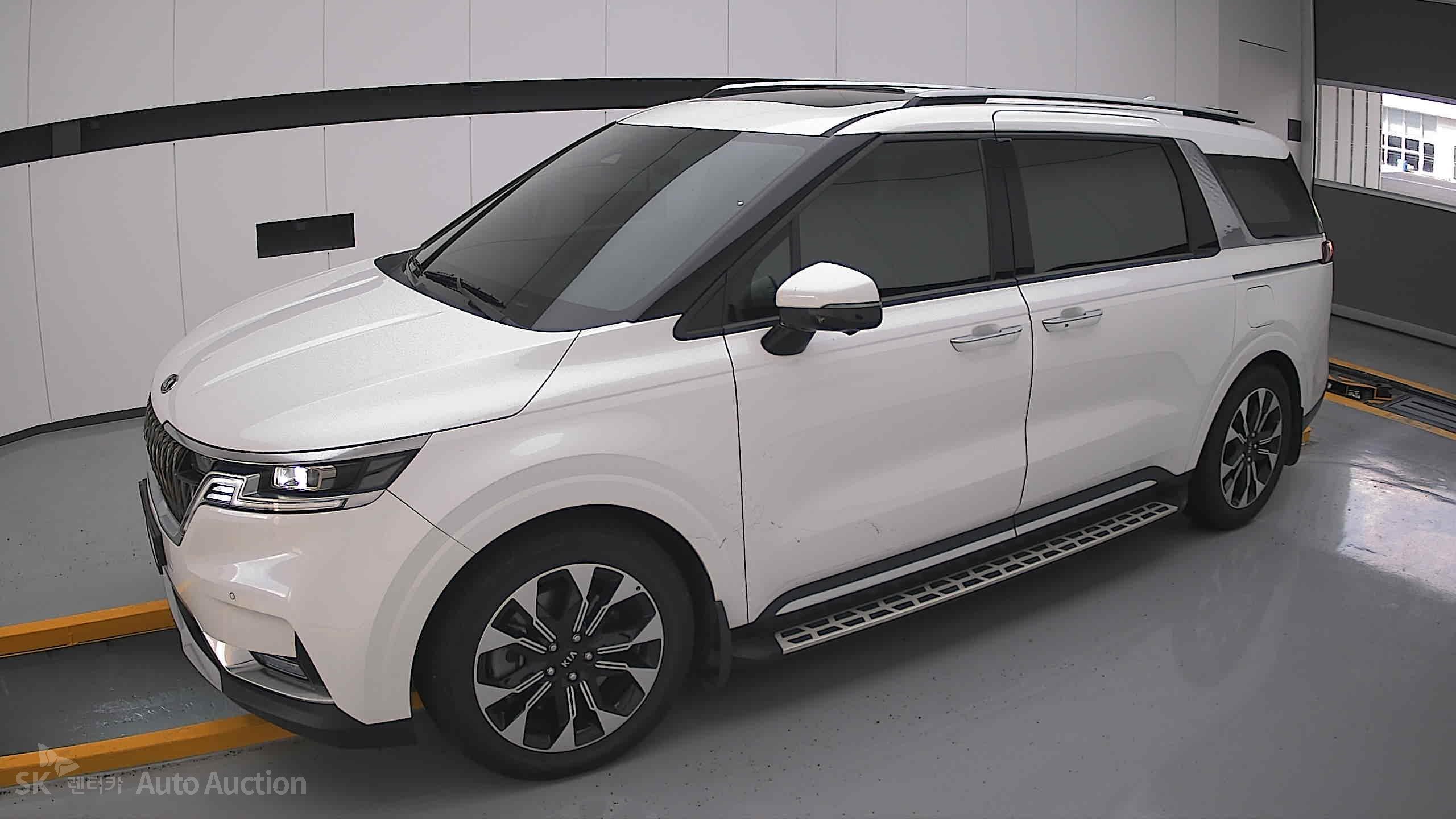 2021 - kia carnival