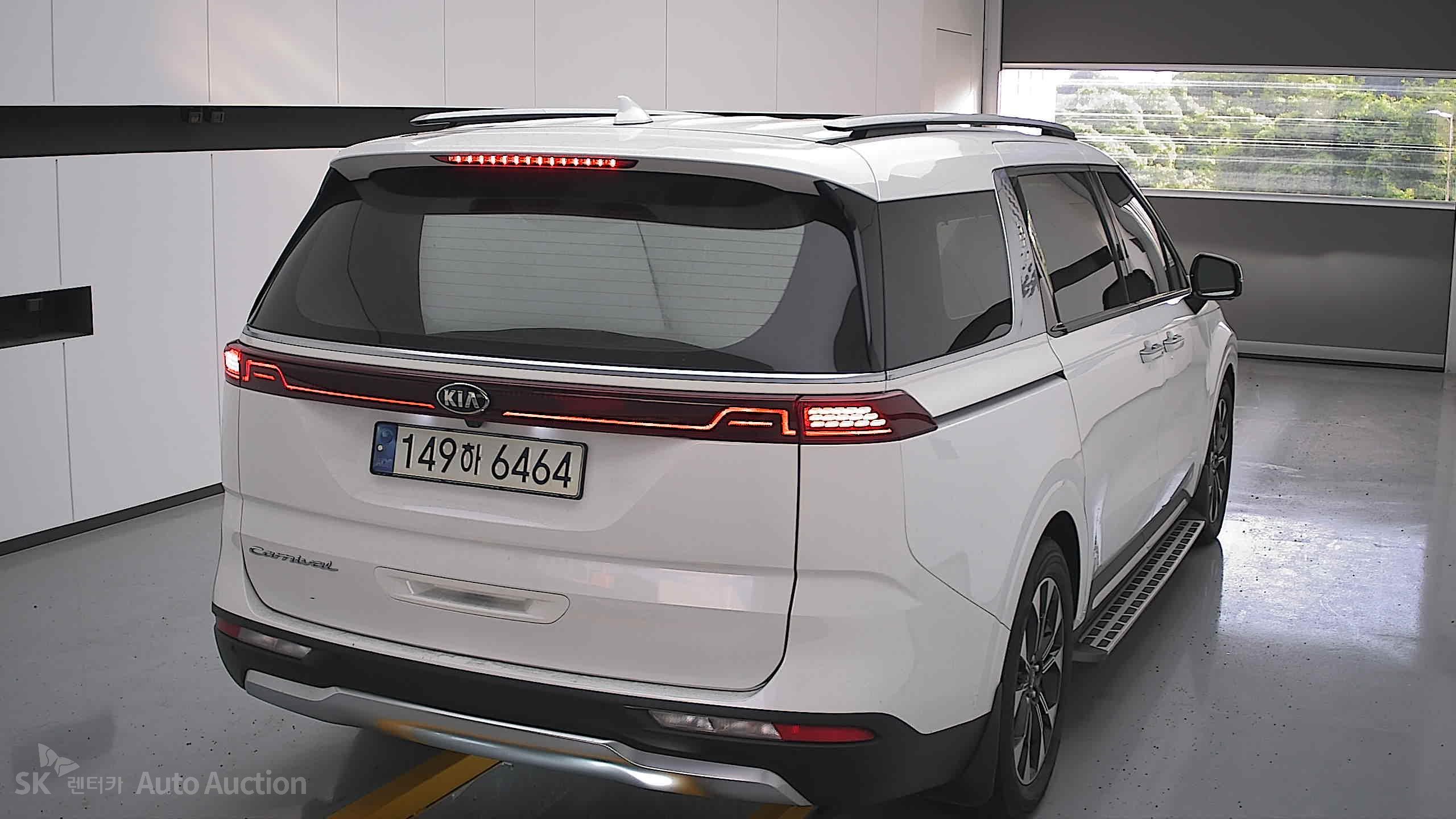 2021 - kia carnival