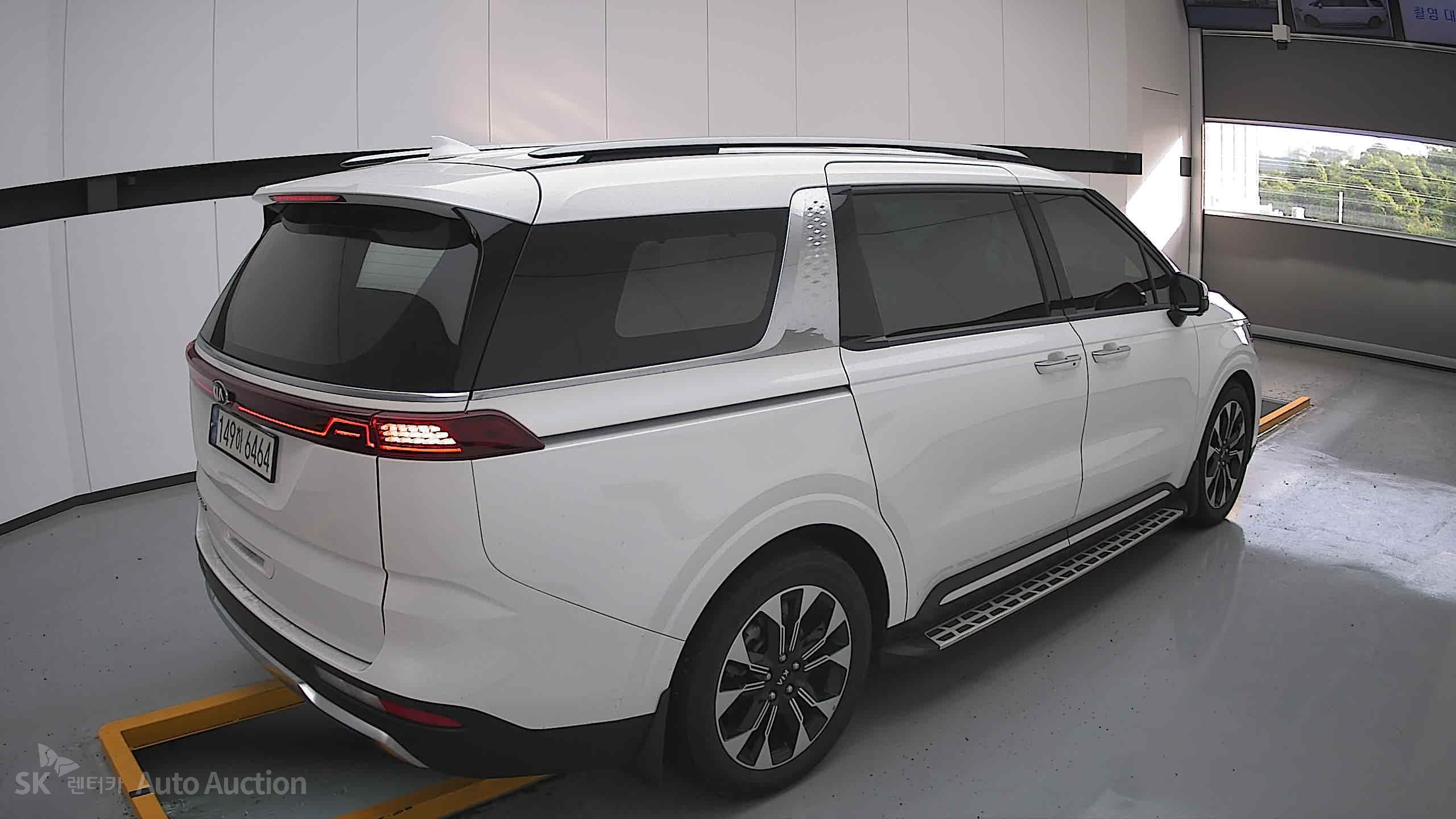 2021 - kia carnival