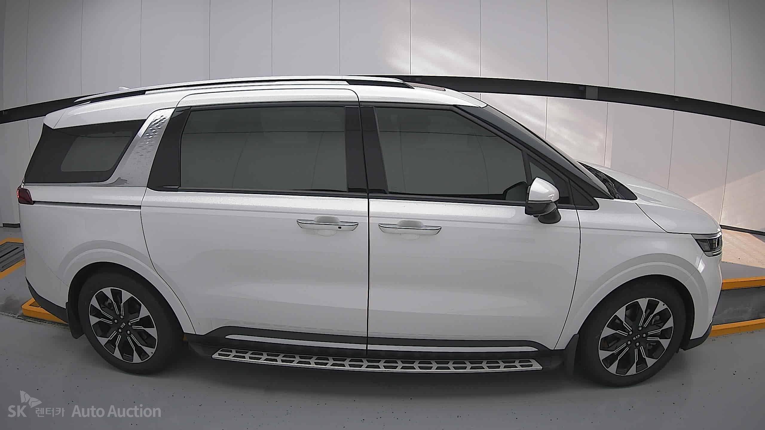 2021 - kia carnival