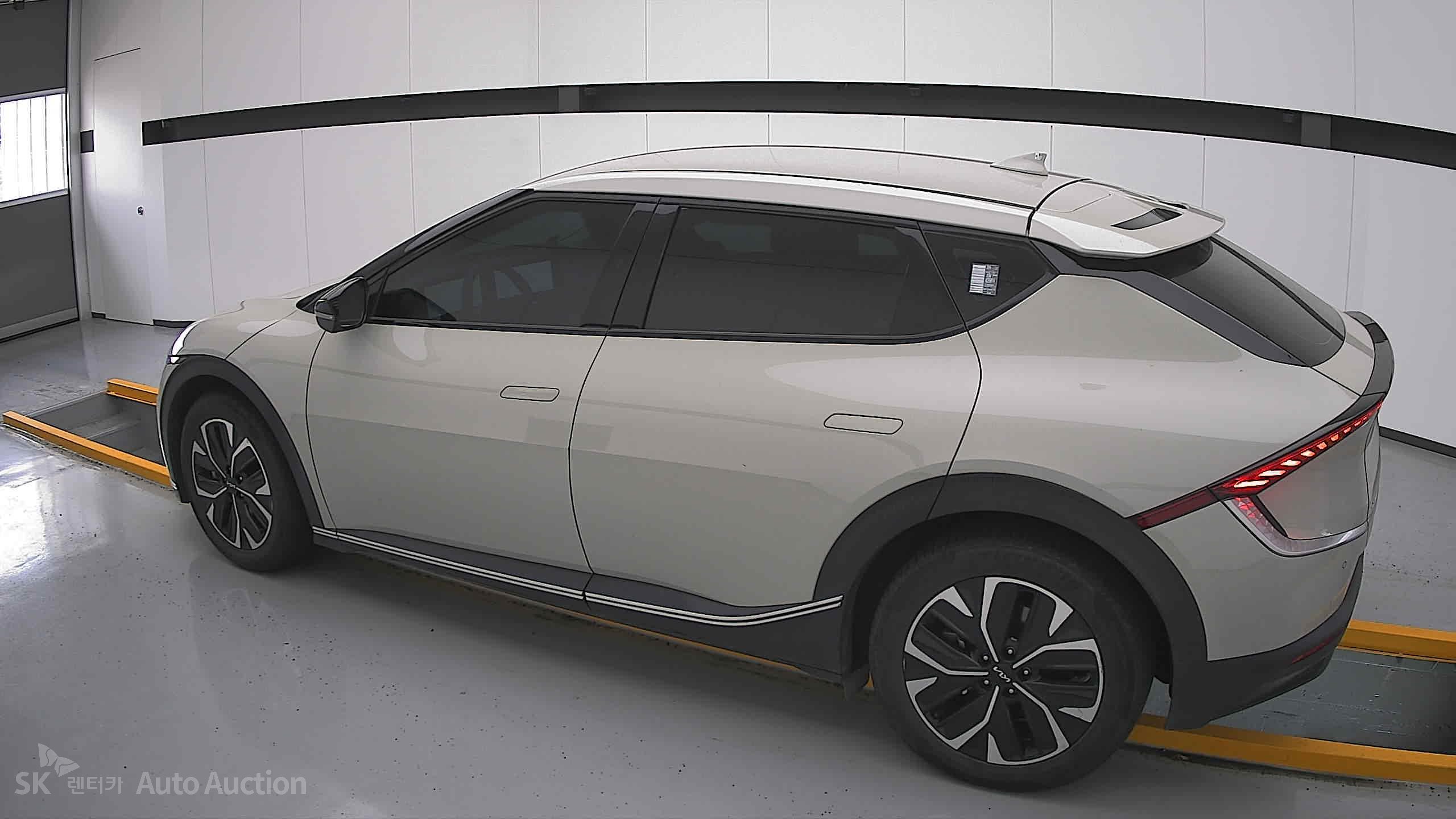 2022 - kia ev6