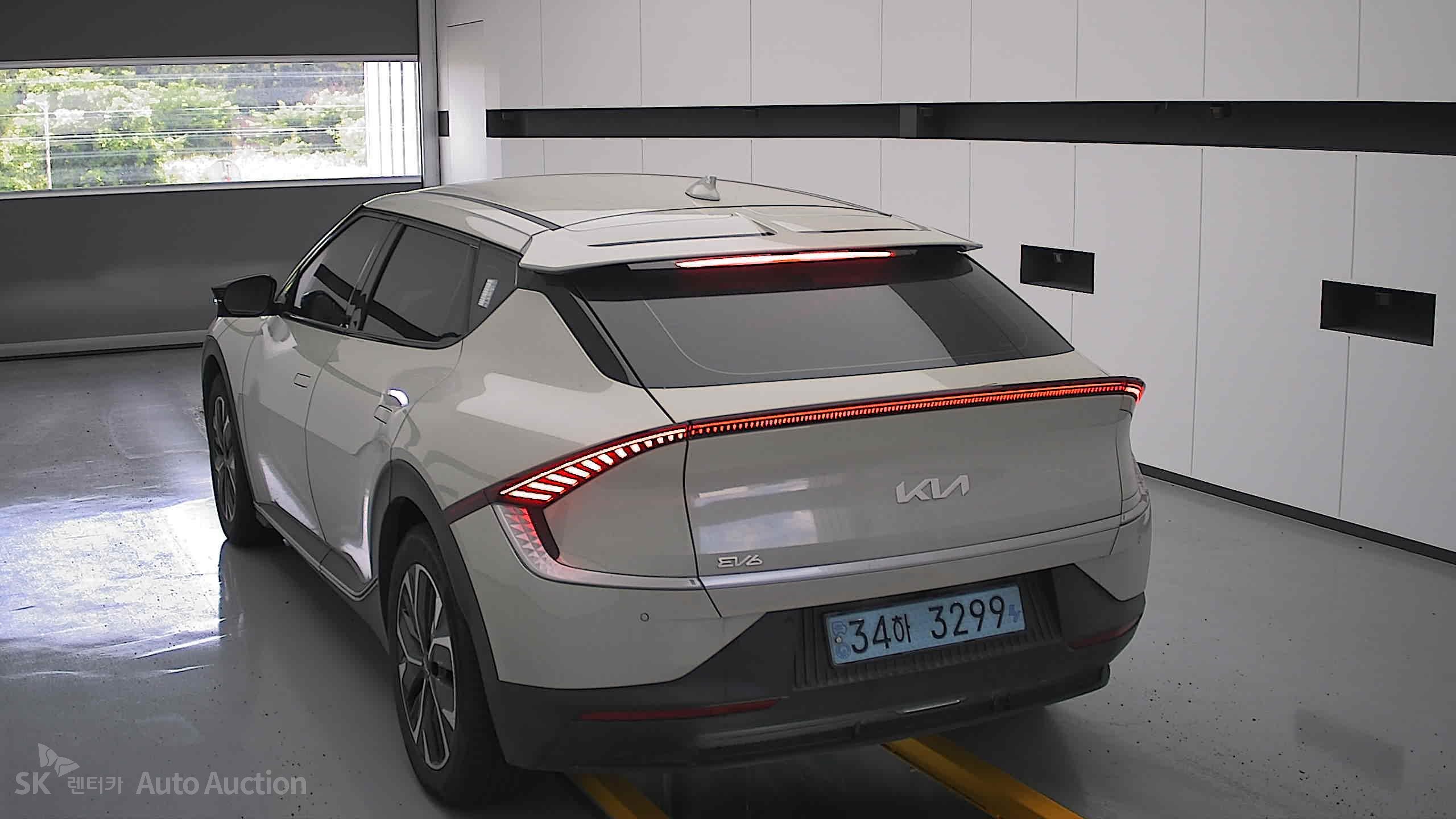 2022 - kia ev6