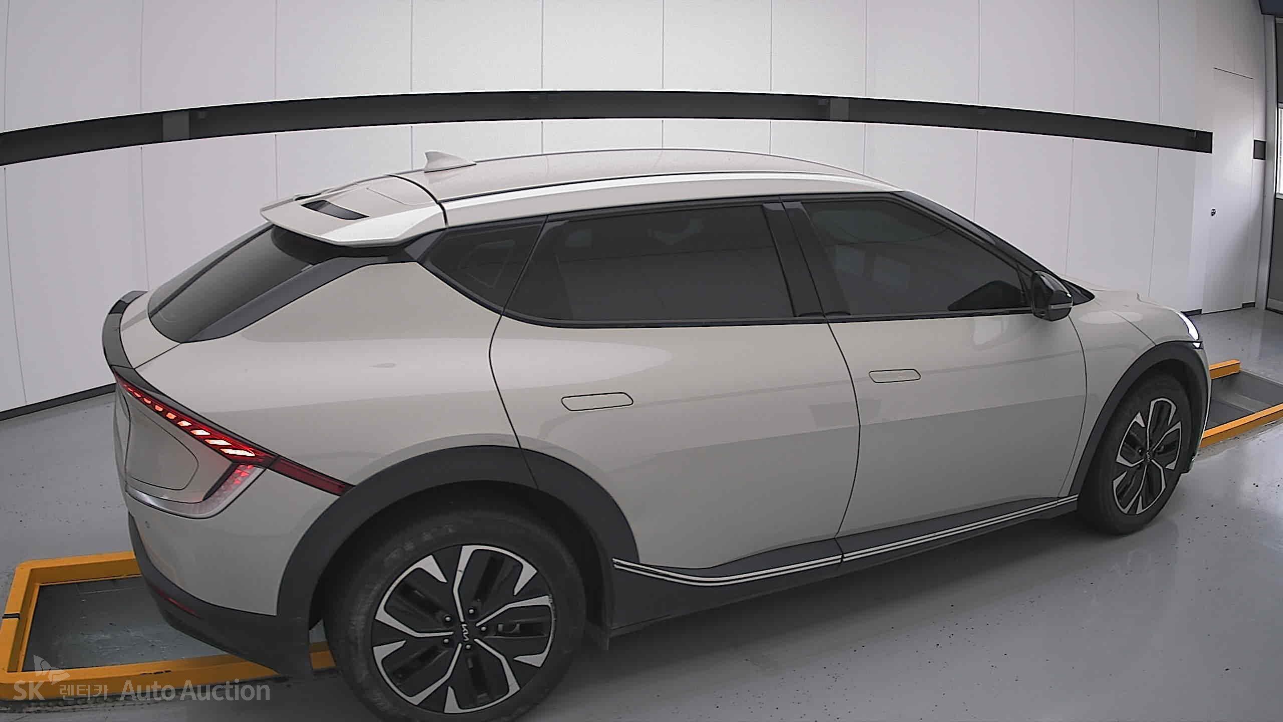 2022 - kia ev6