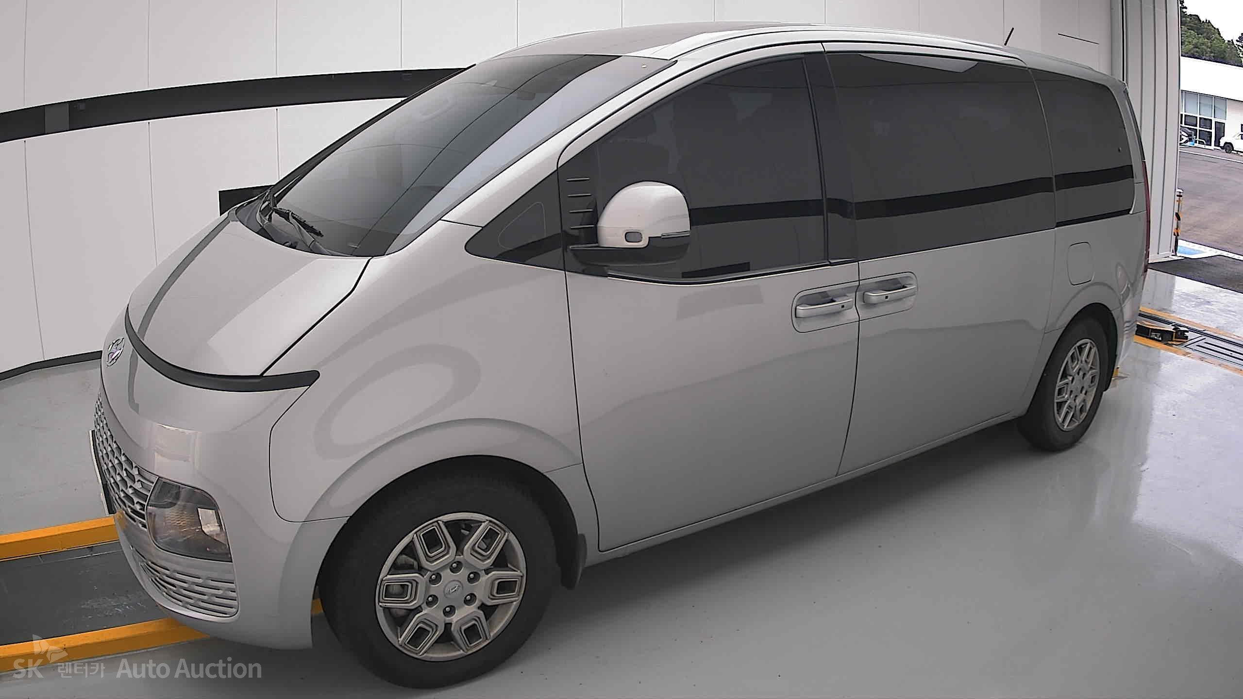 هيونداي Staria 2022 — صورة 12