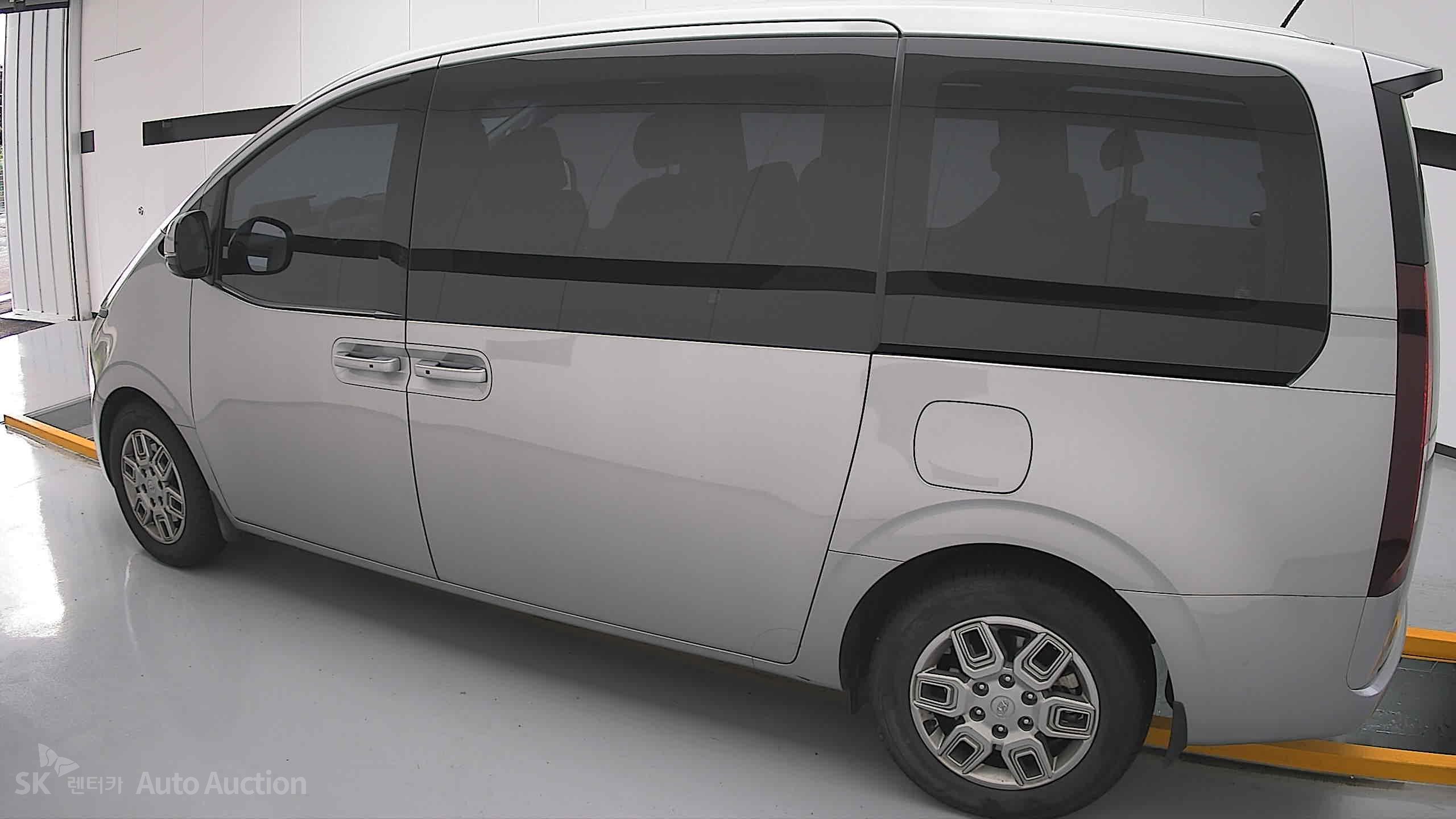 هيونداي Staria 2022 — صورة 14