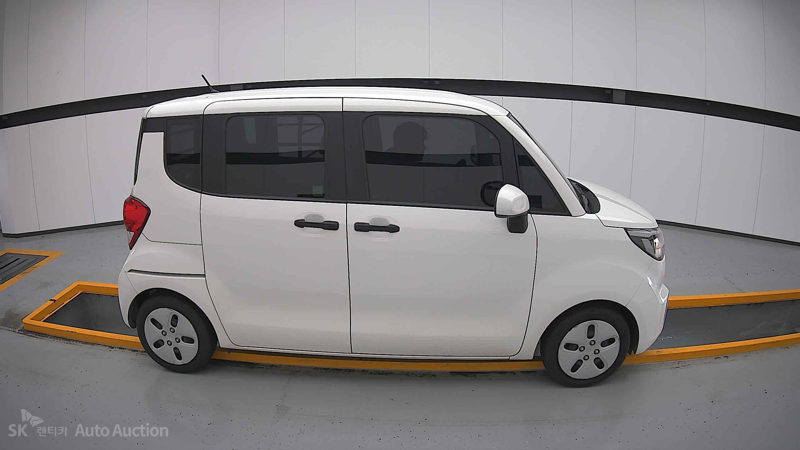 2022 - kia ray