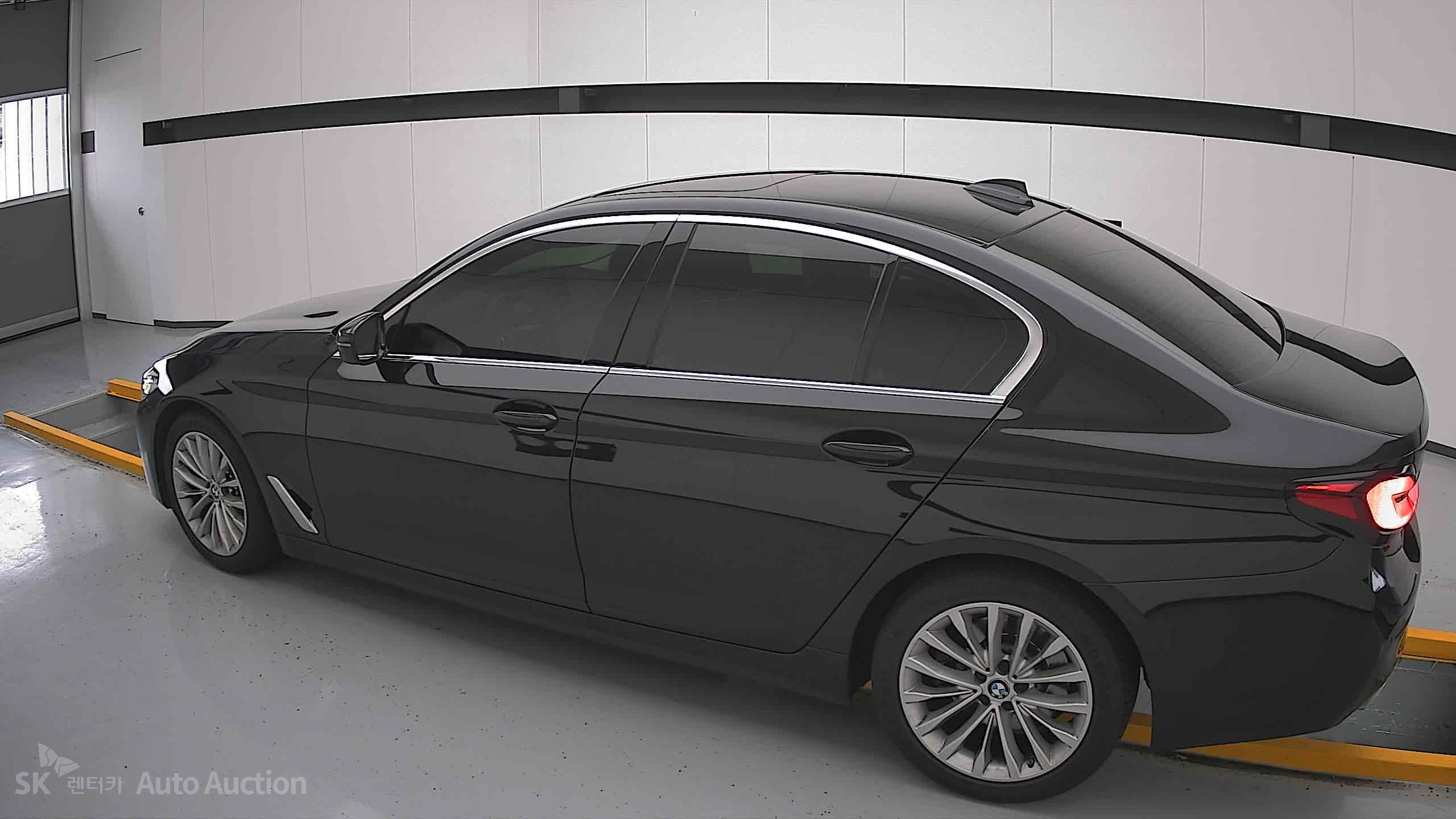 2021 - bmw 5 series