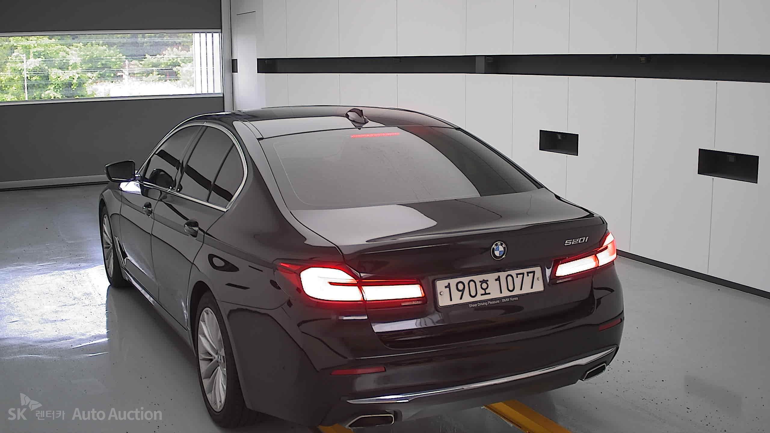 2021 - bmw 5 series
