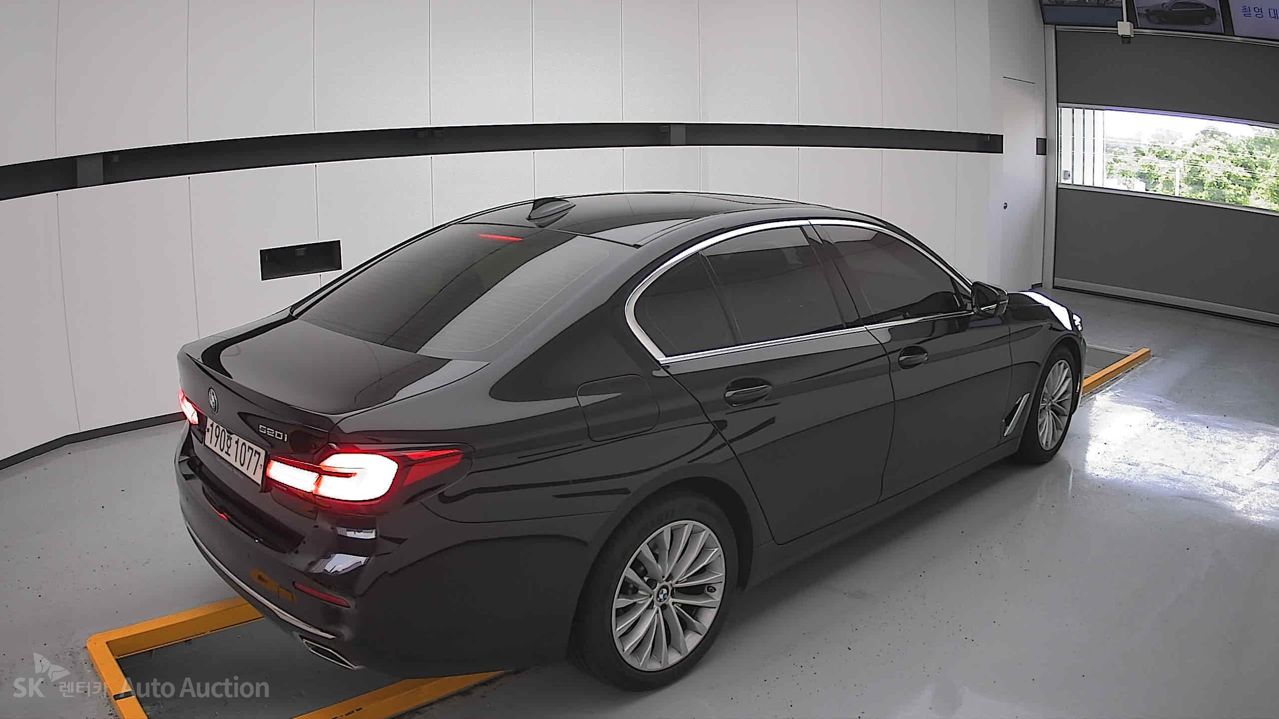 2021 - bmw 5 series