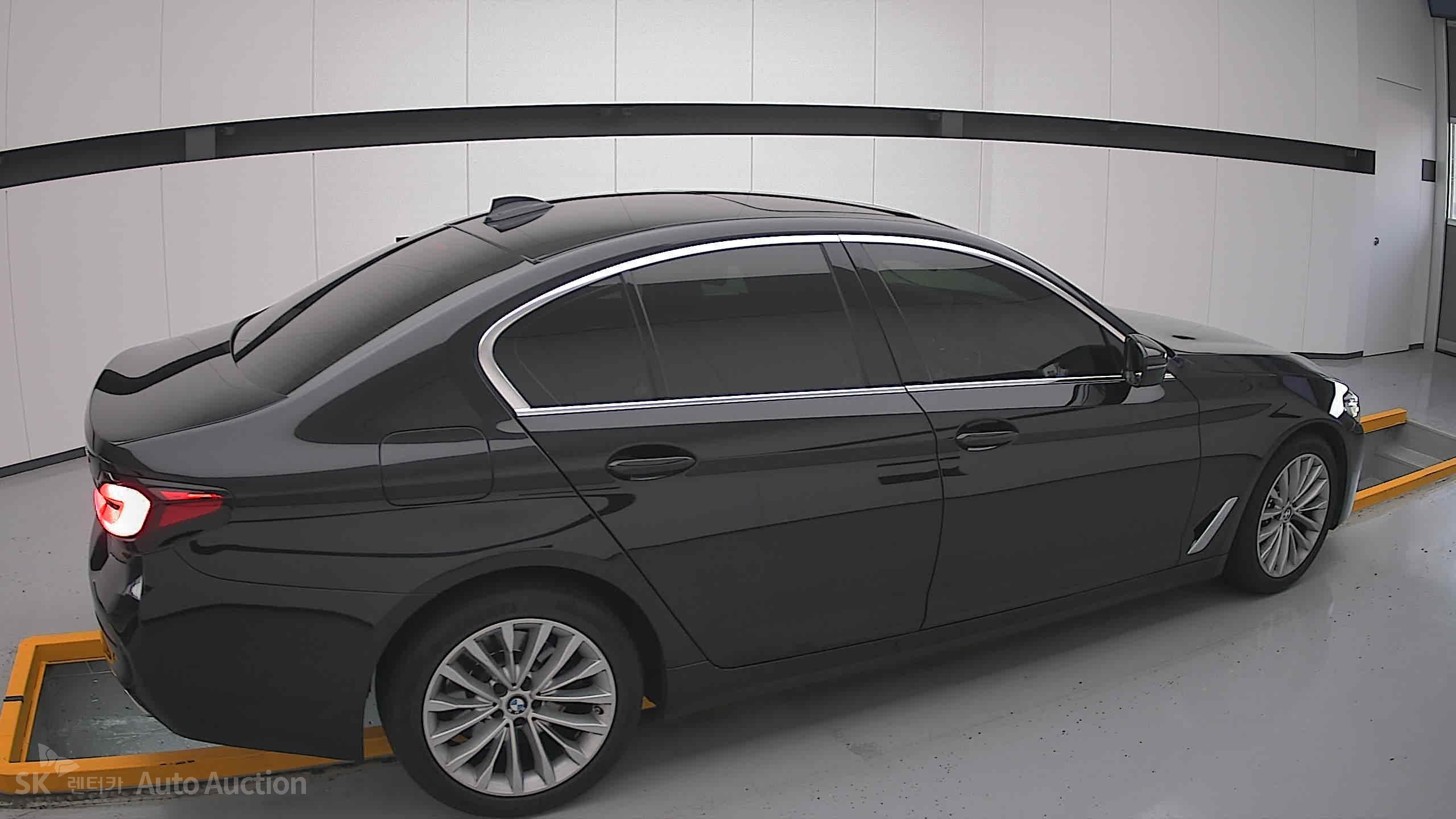 2021 - bmw 5 series